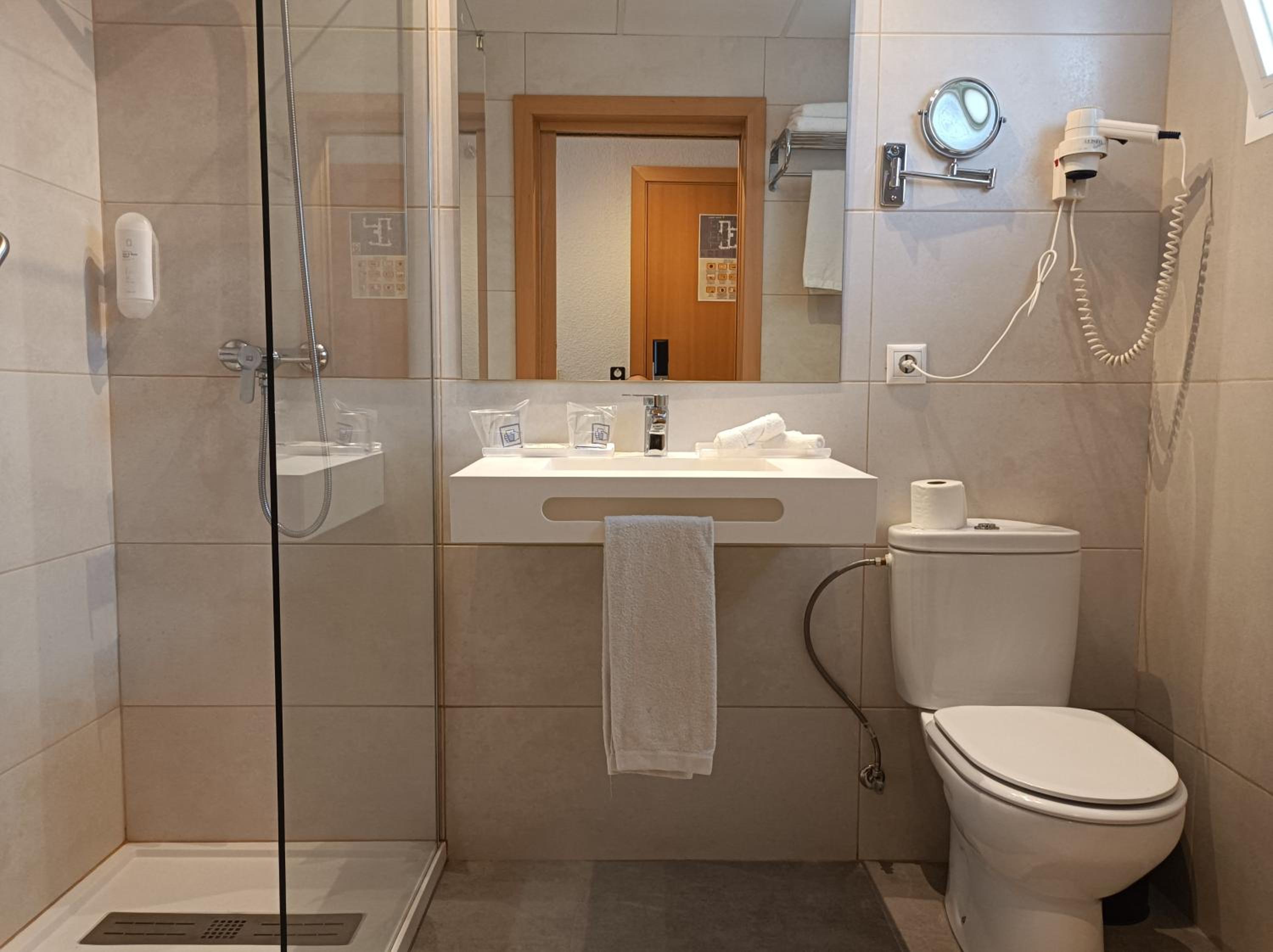 Superior Twin Room With City View