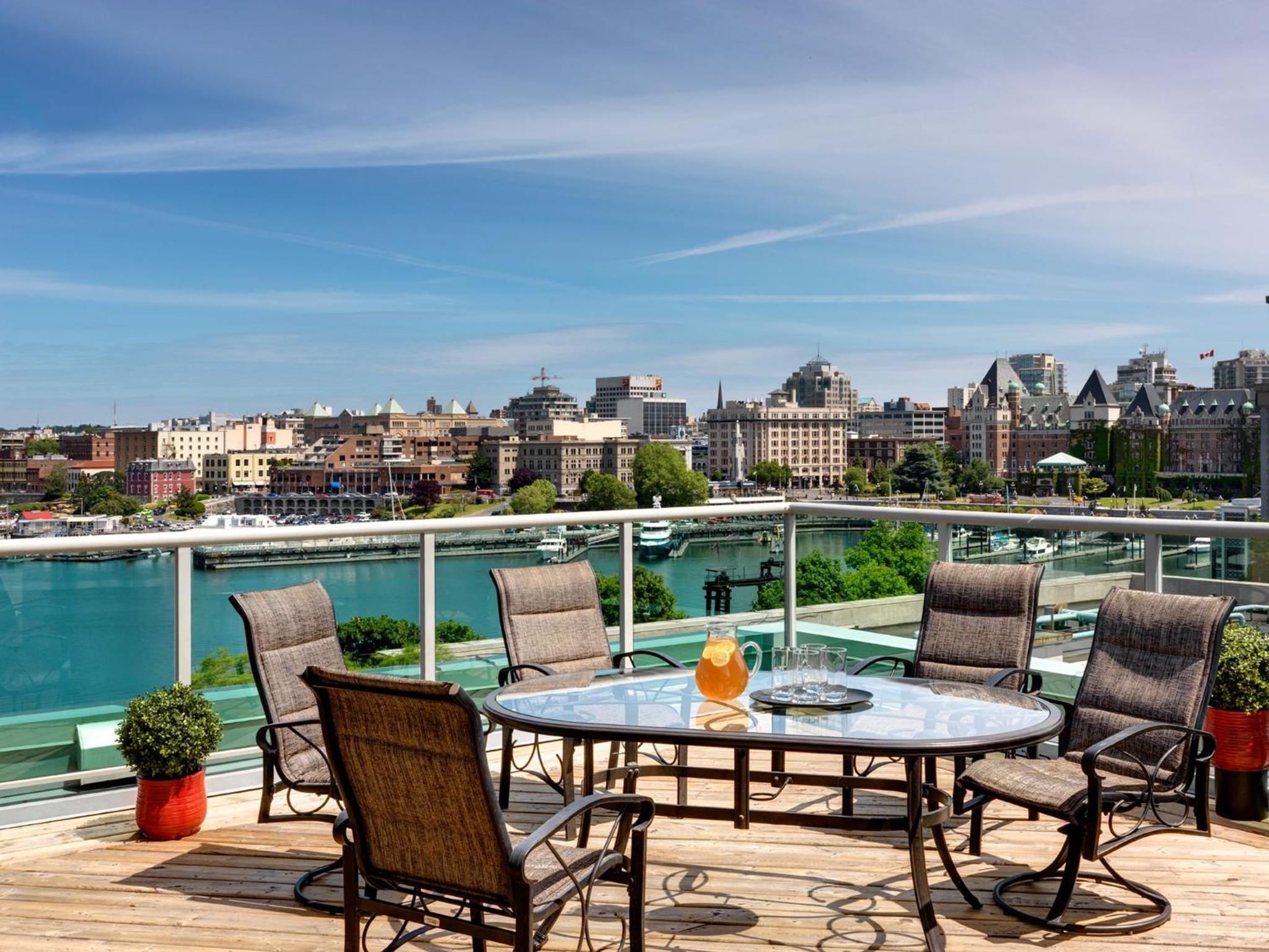 One-Bedroom Suite with Harbor View
