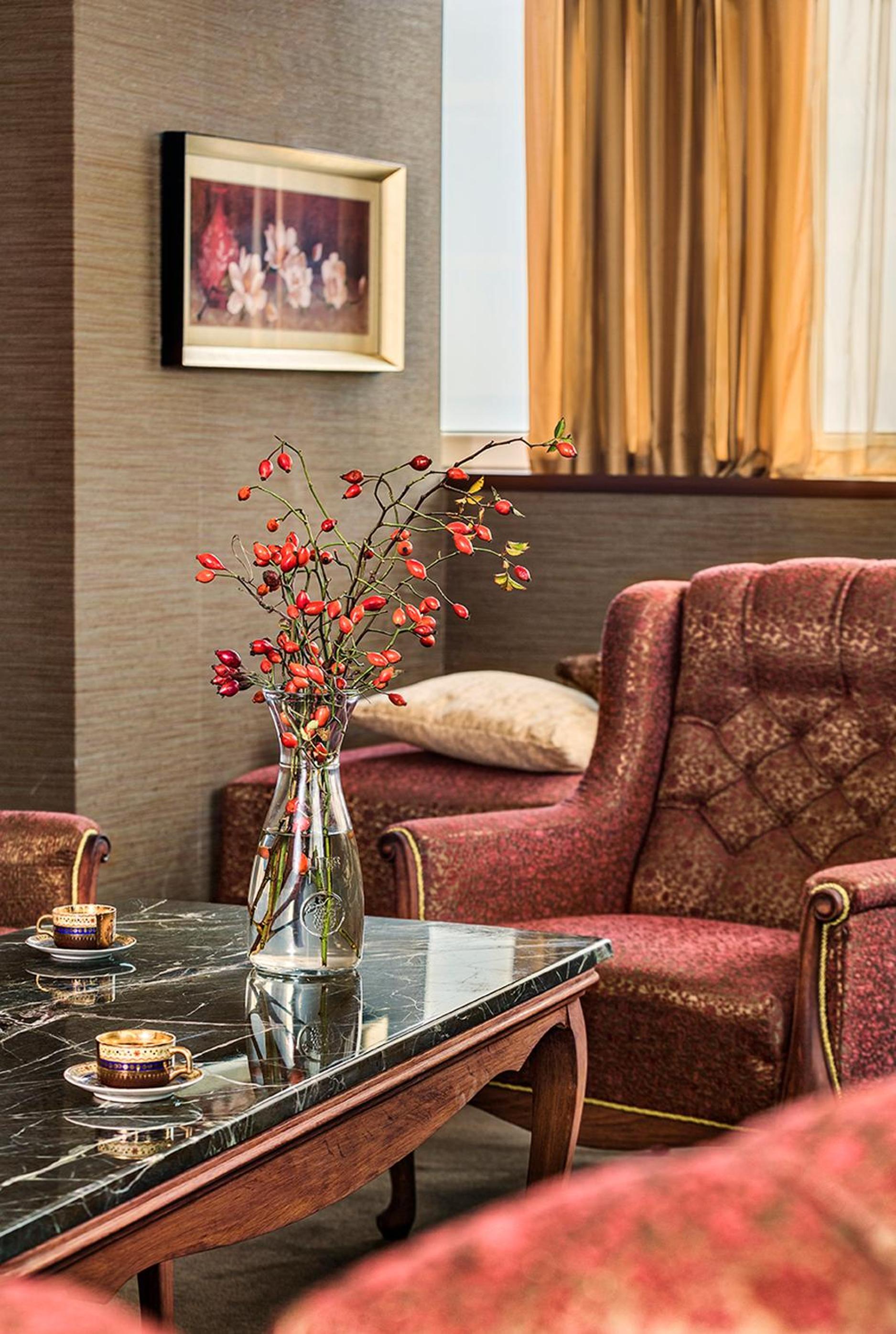 Panorama Suite with King size bed with free tea/coffee making facilities