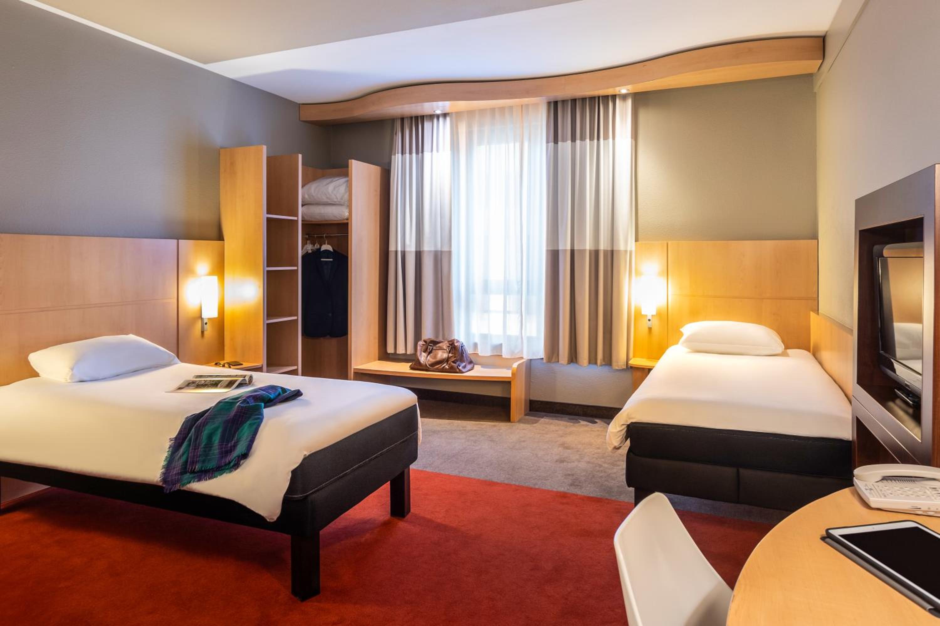 Double Room with Two Single Beds