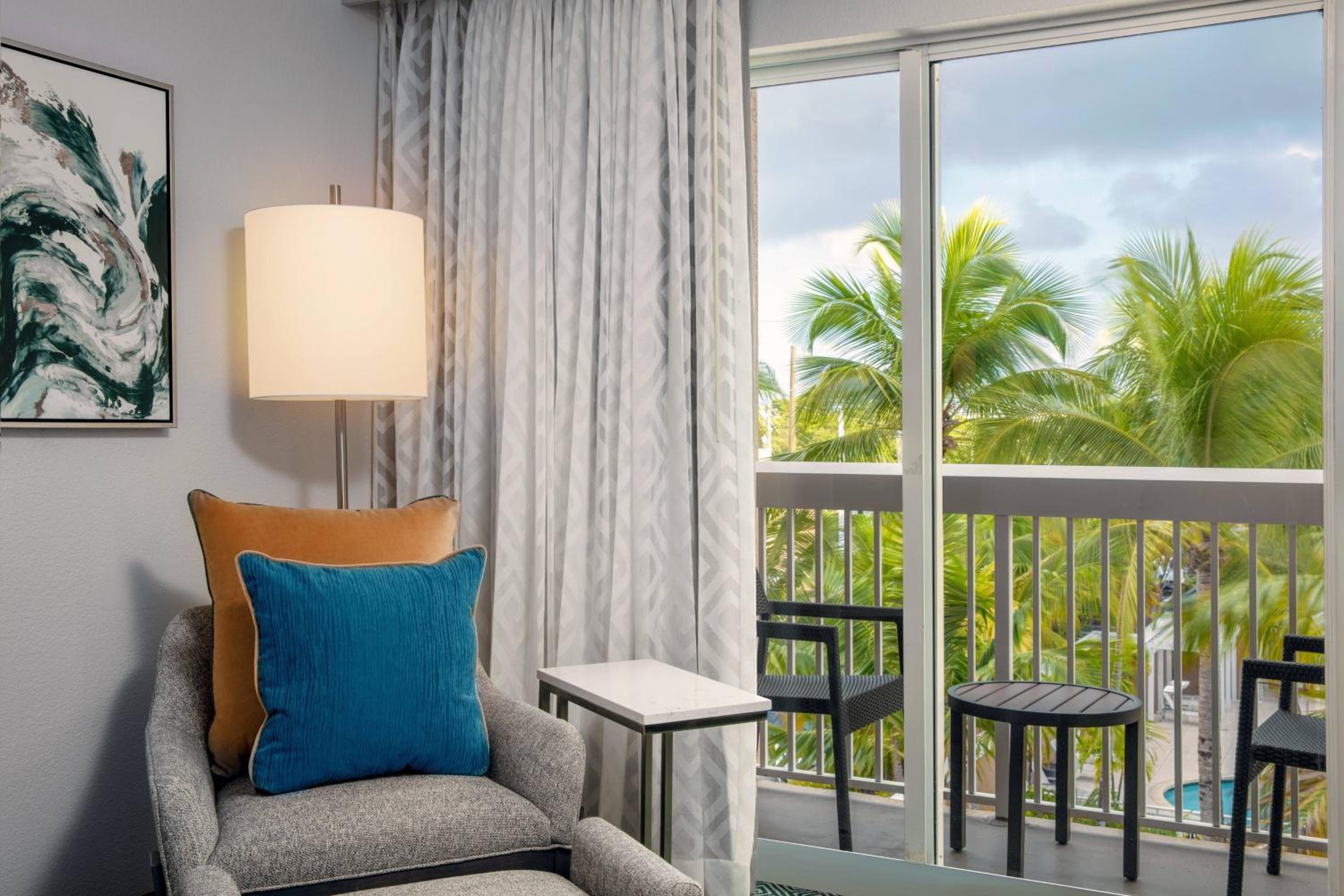 King Room with Sofa Bed - Hearing Accessible