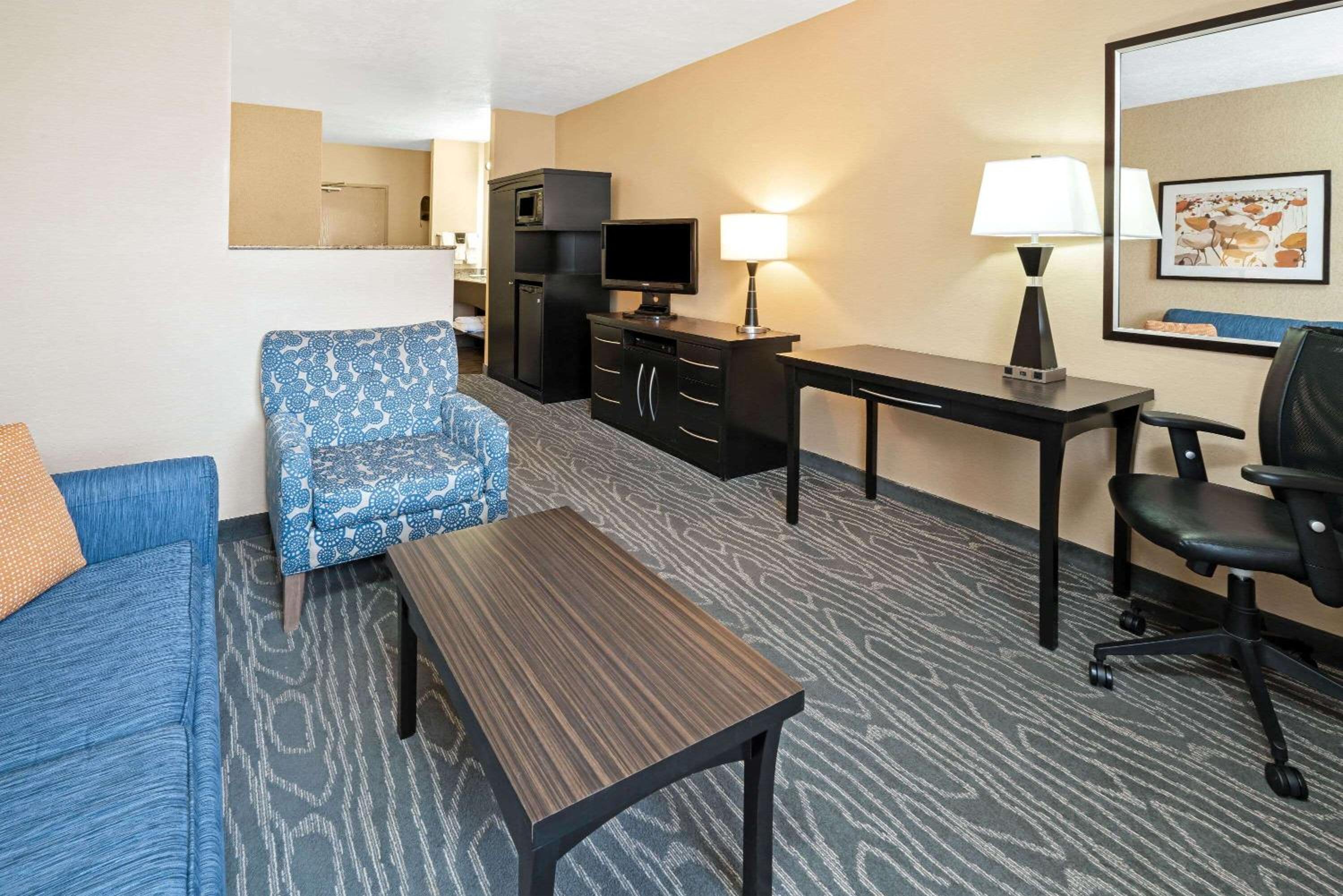 Executive King Room - Non-Smoking