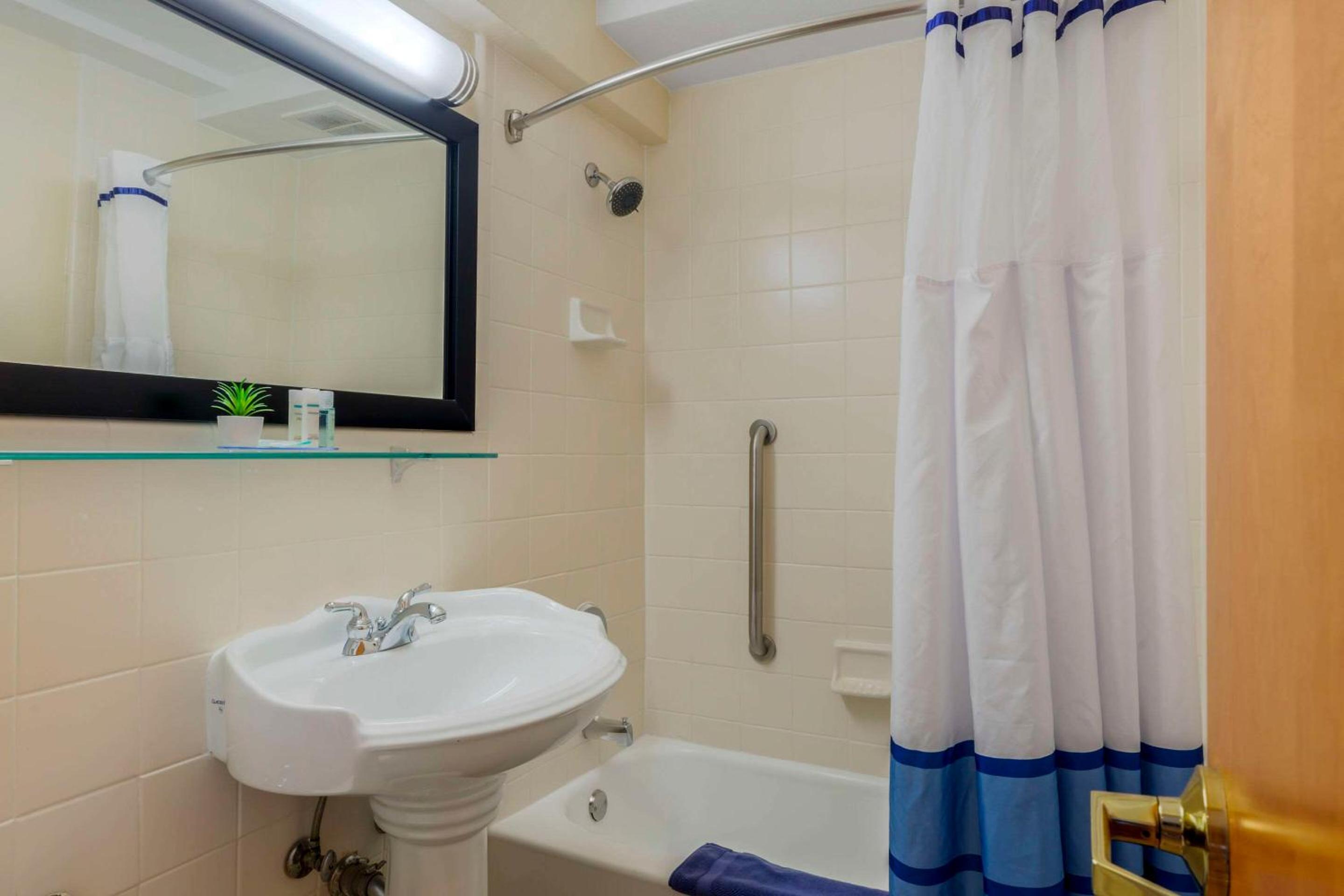 King Room - Non-Smoking