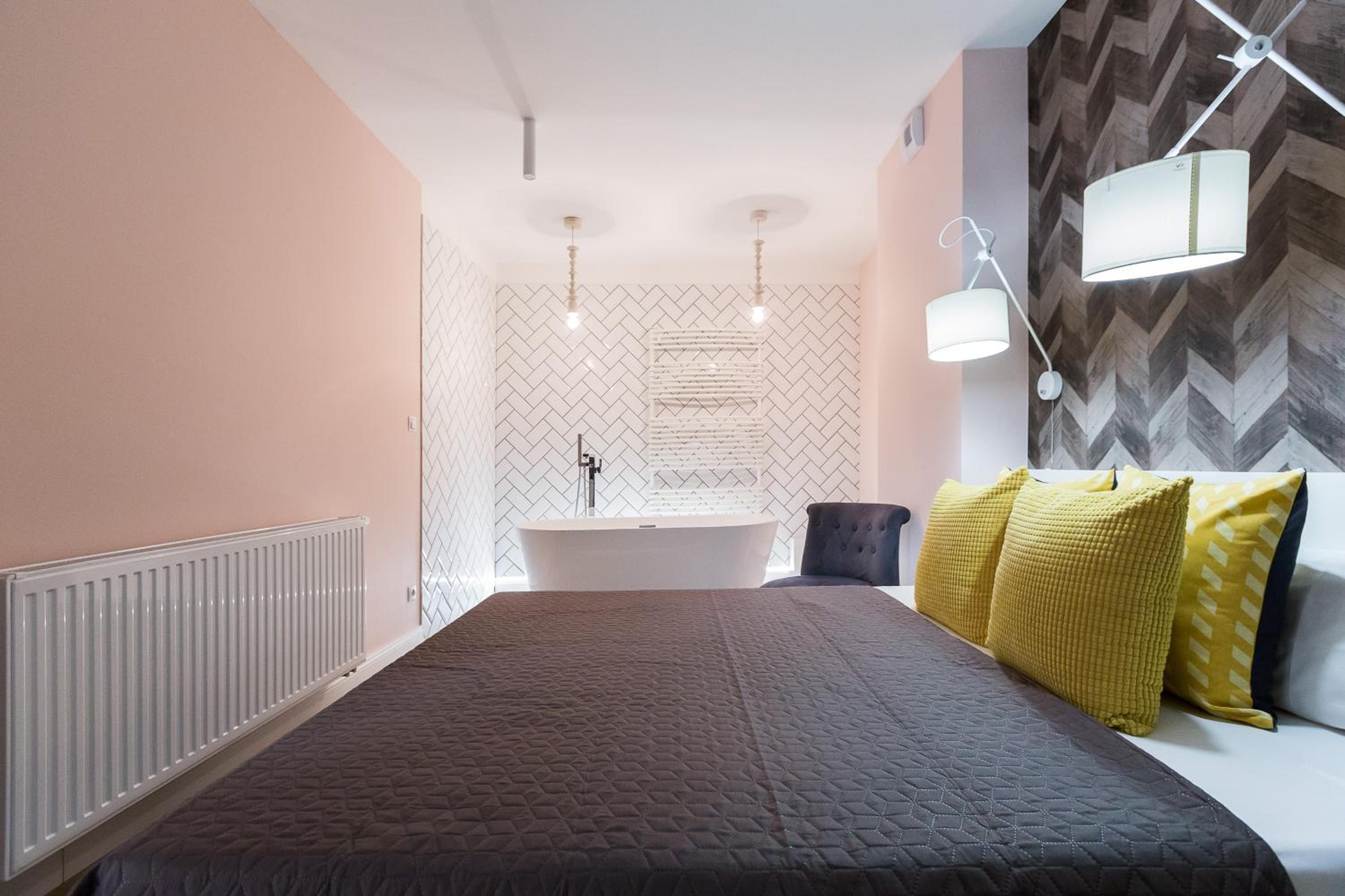 Deluxe Apartment with Balcony