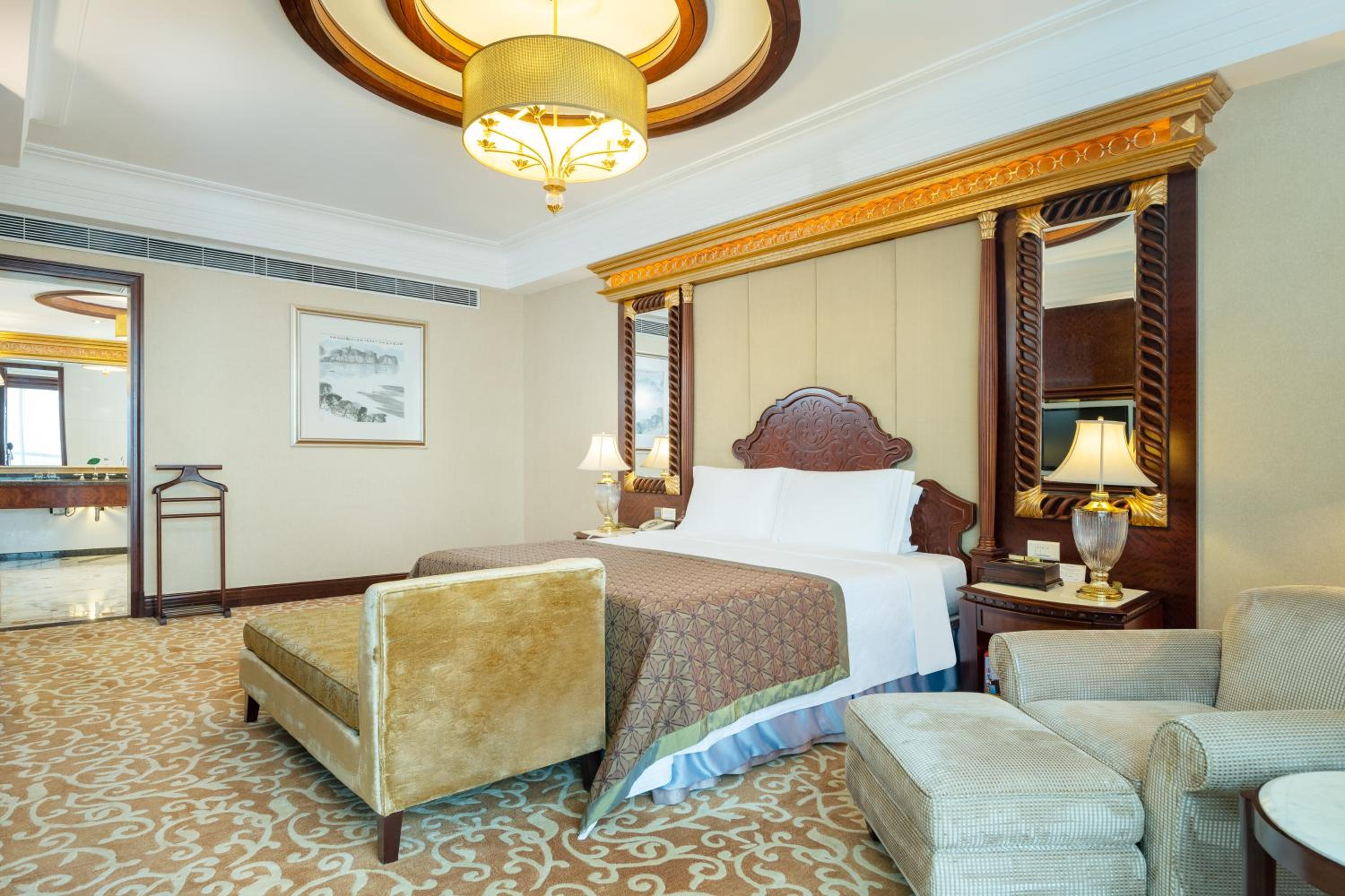 Executive King Room