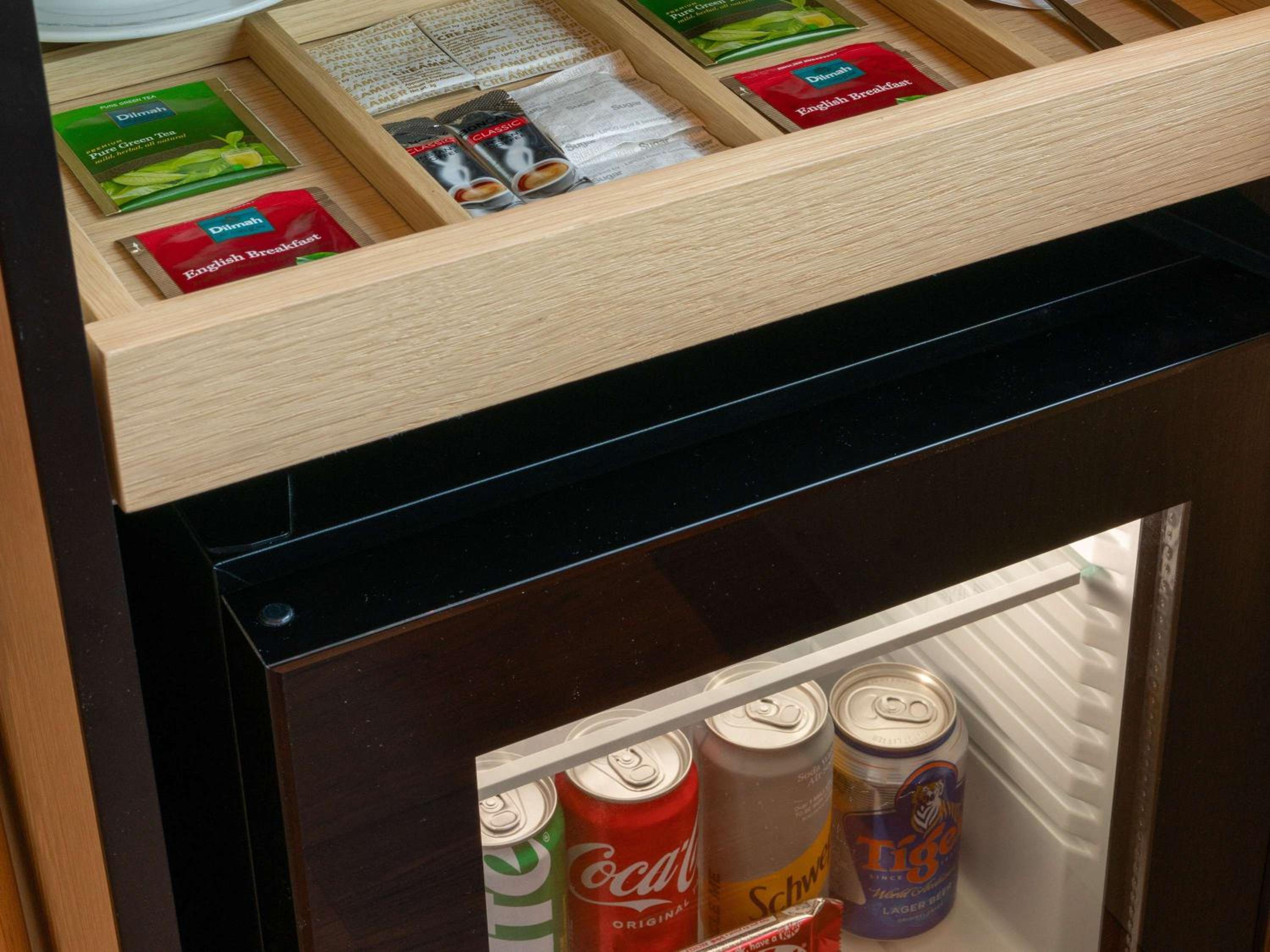 Deluxe King Room, 1 King Bed, High Floor, Free Mini-bar