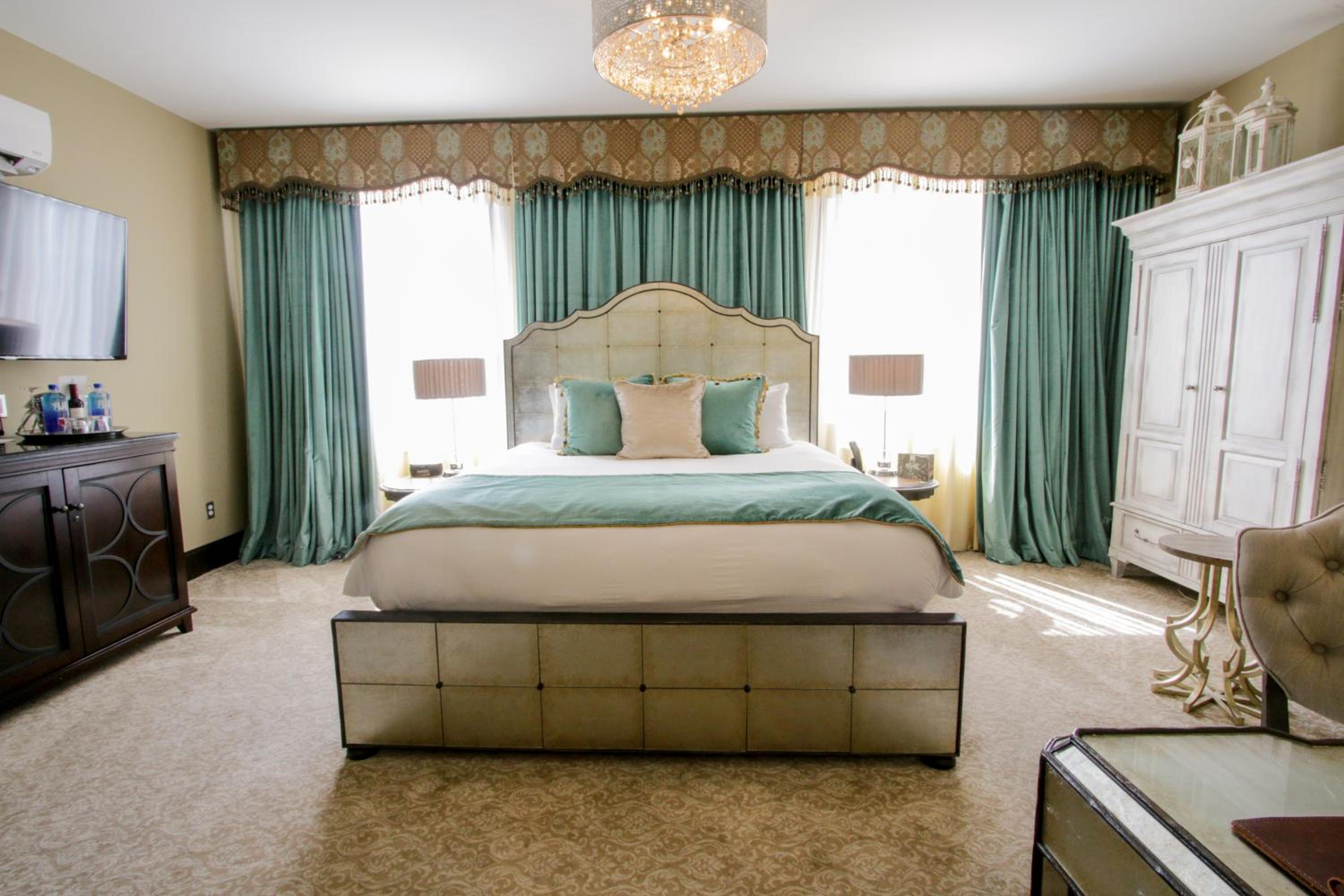 Estate Suite