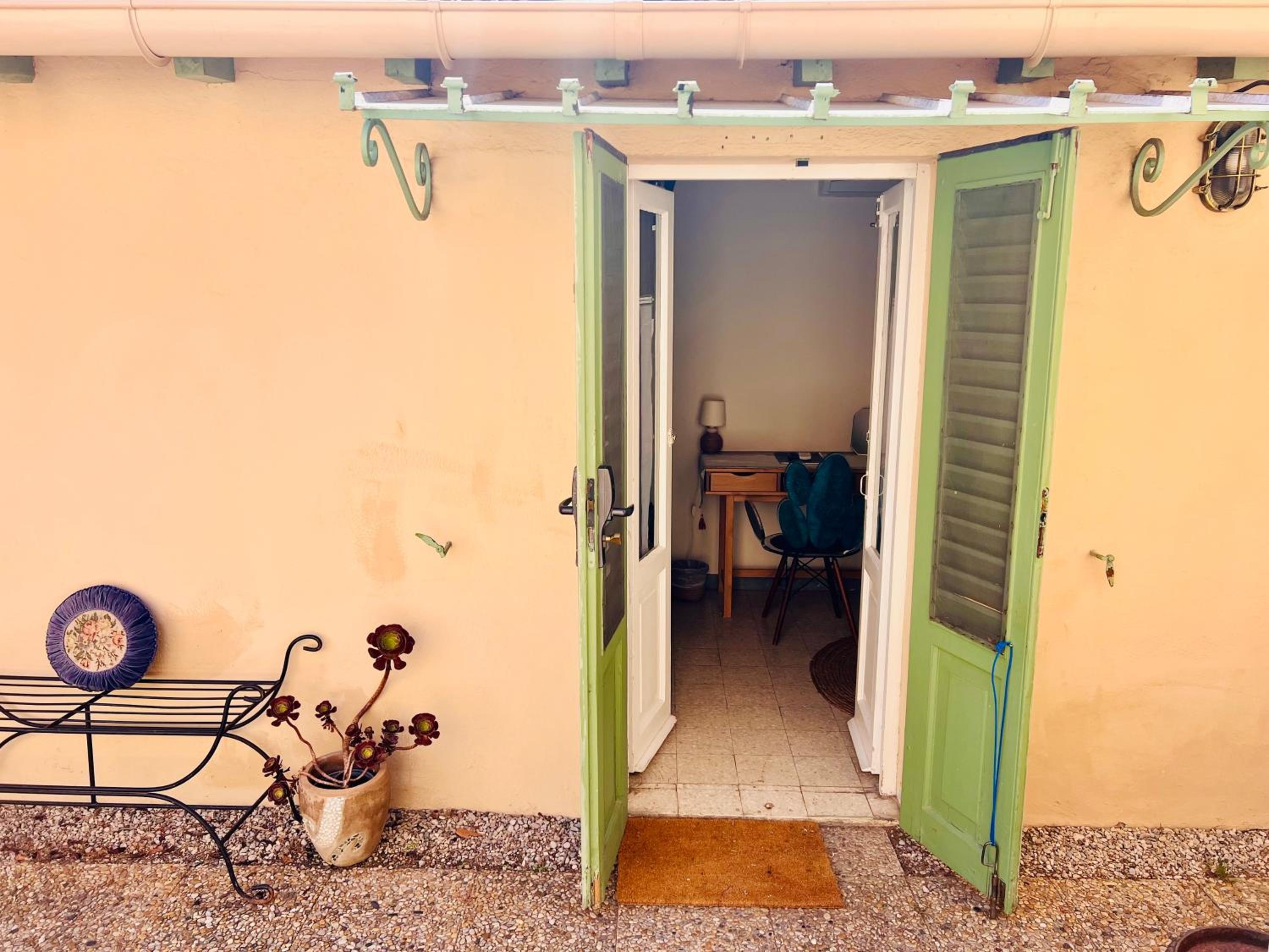 Double Room With Terrace - Courtyard View