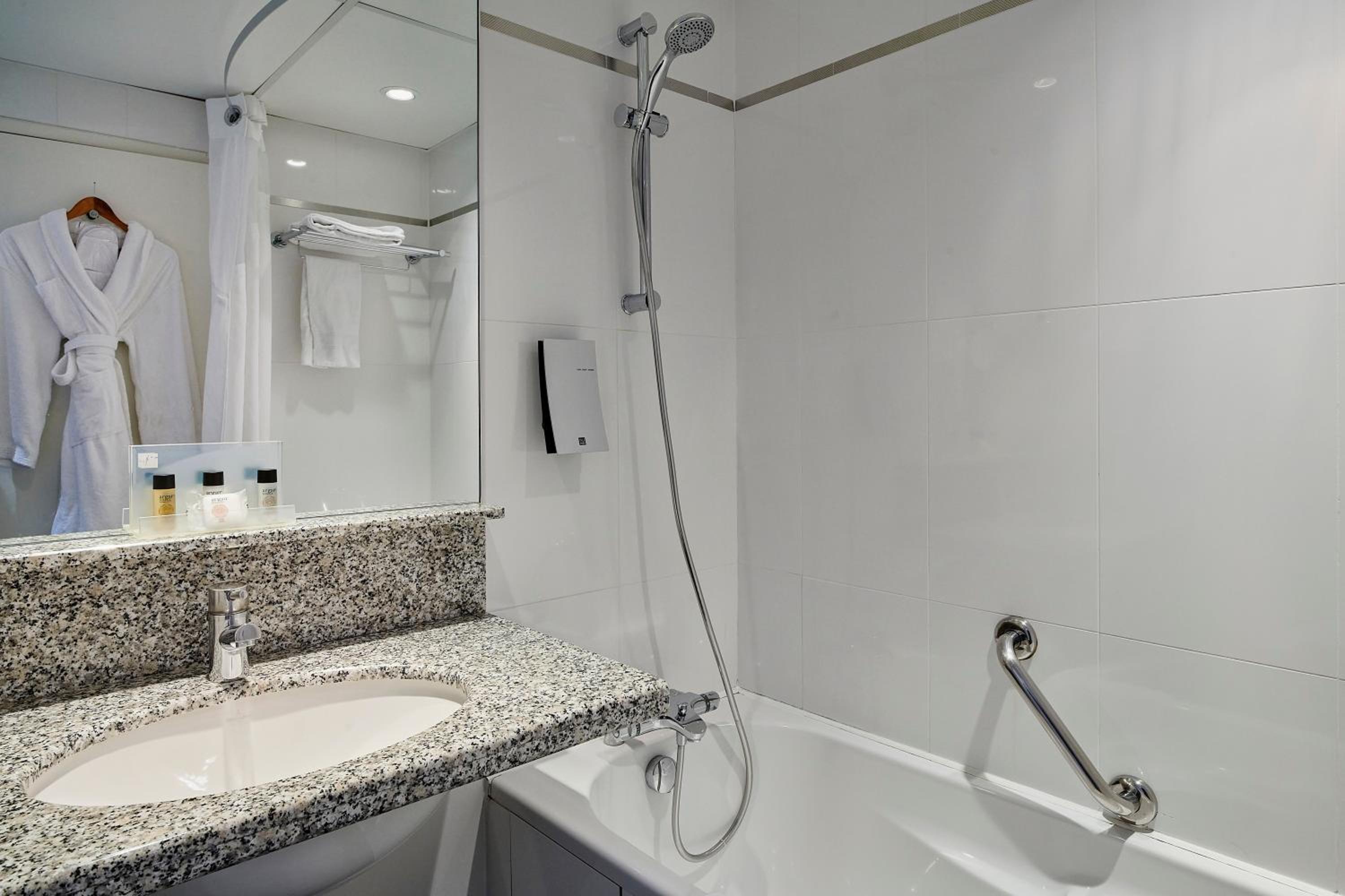 Standard King Room with Mini-bar