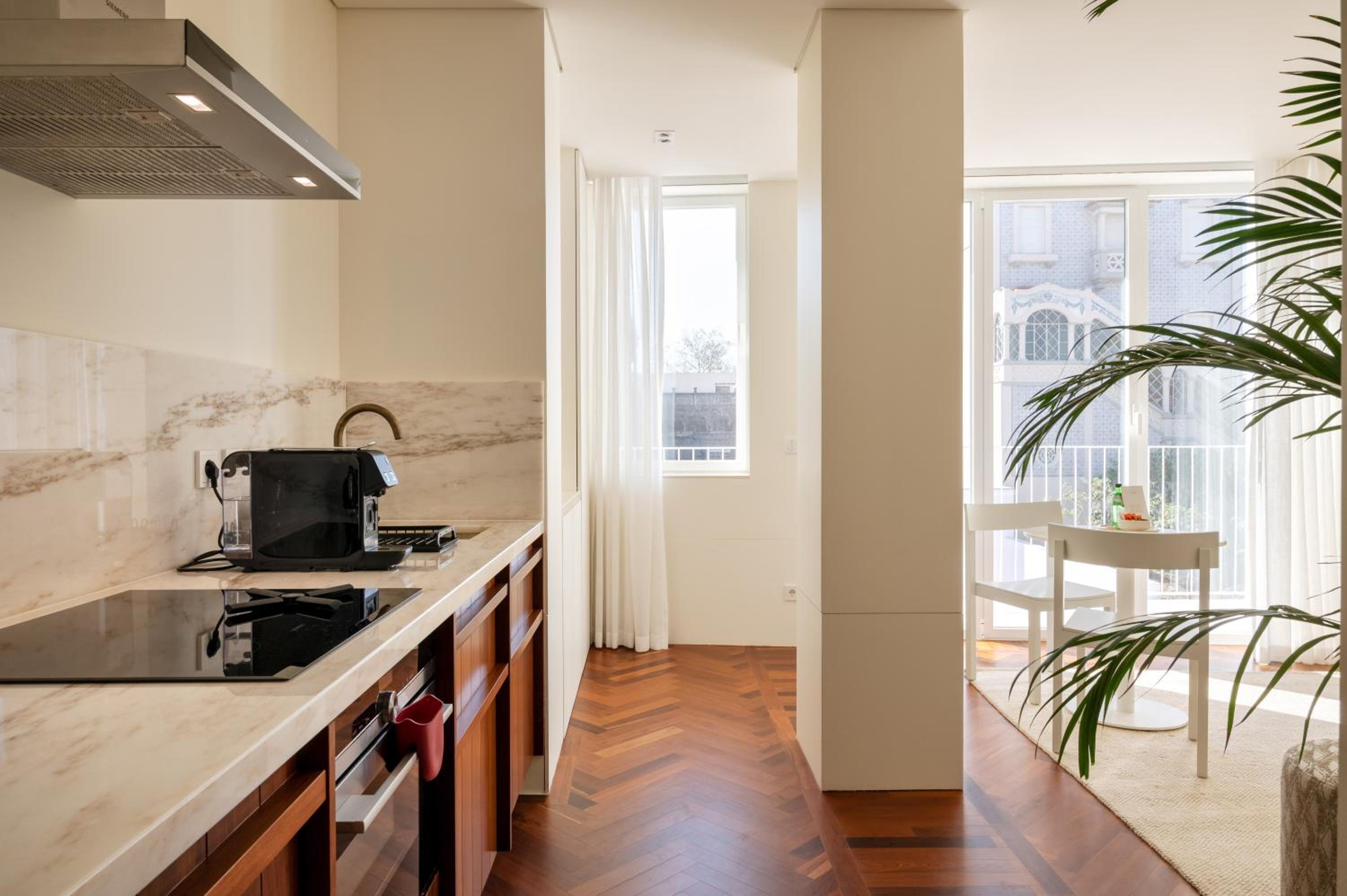 Superior Apartment with Balcony and Pool View