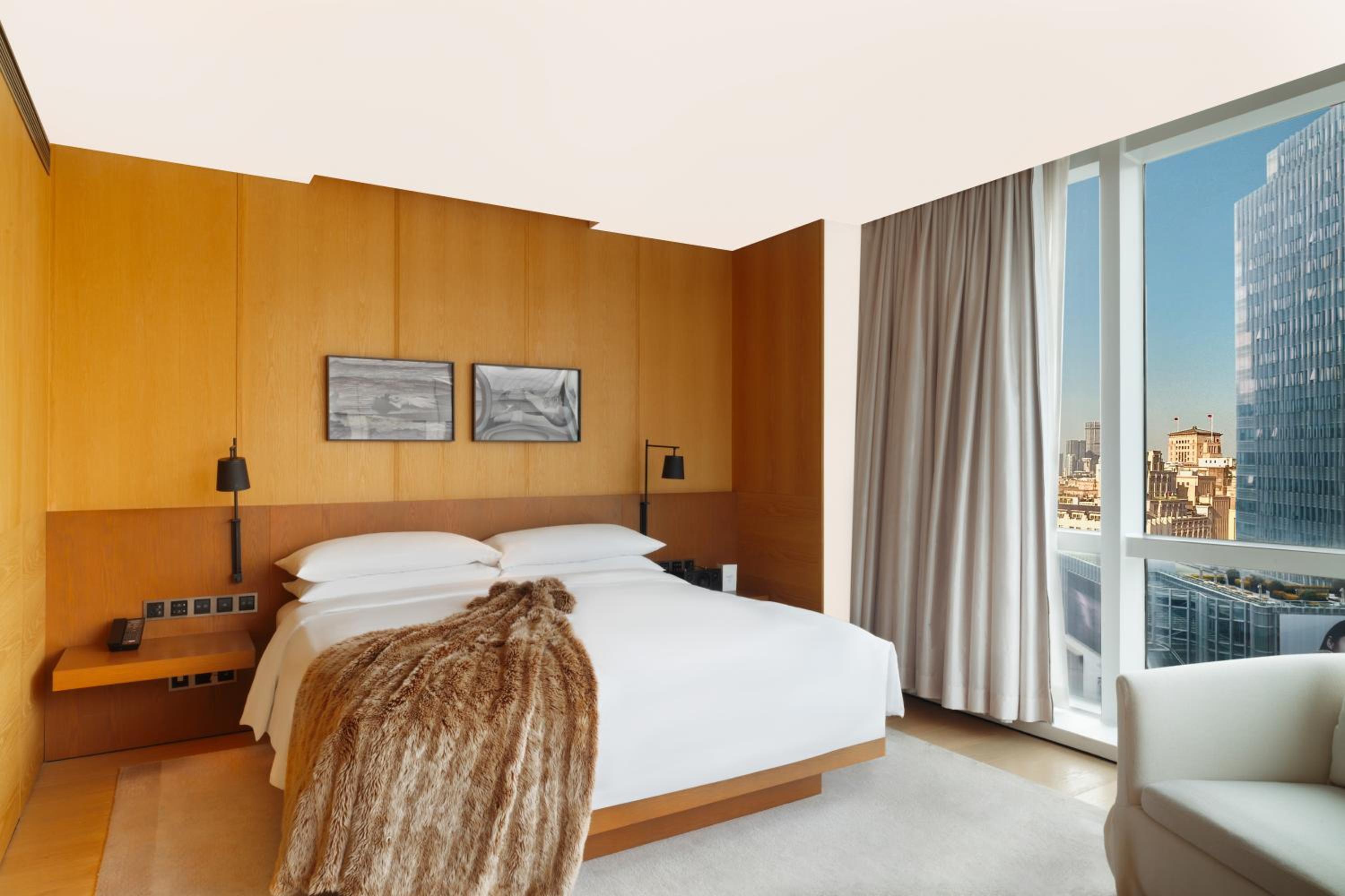 Deluxe Room with One King Bed