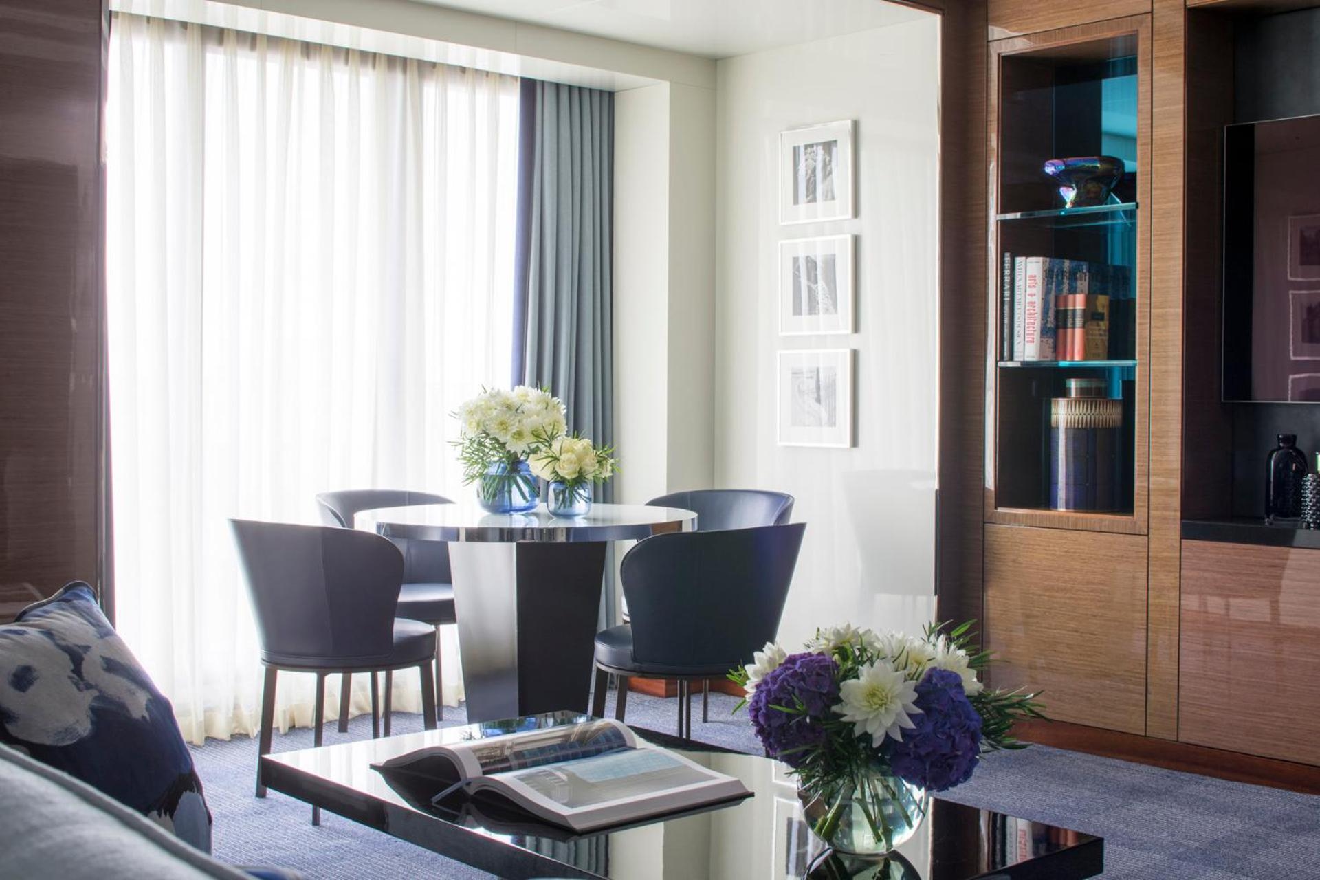 Ambassador Suite with King Bed