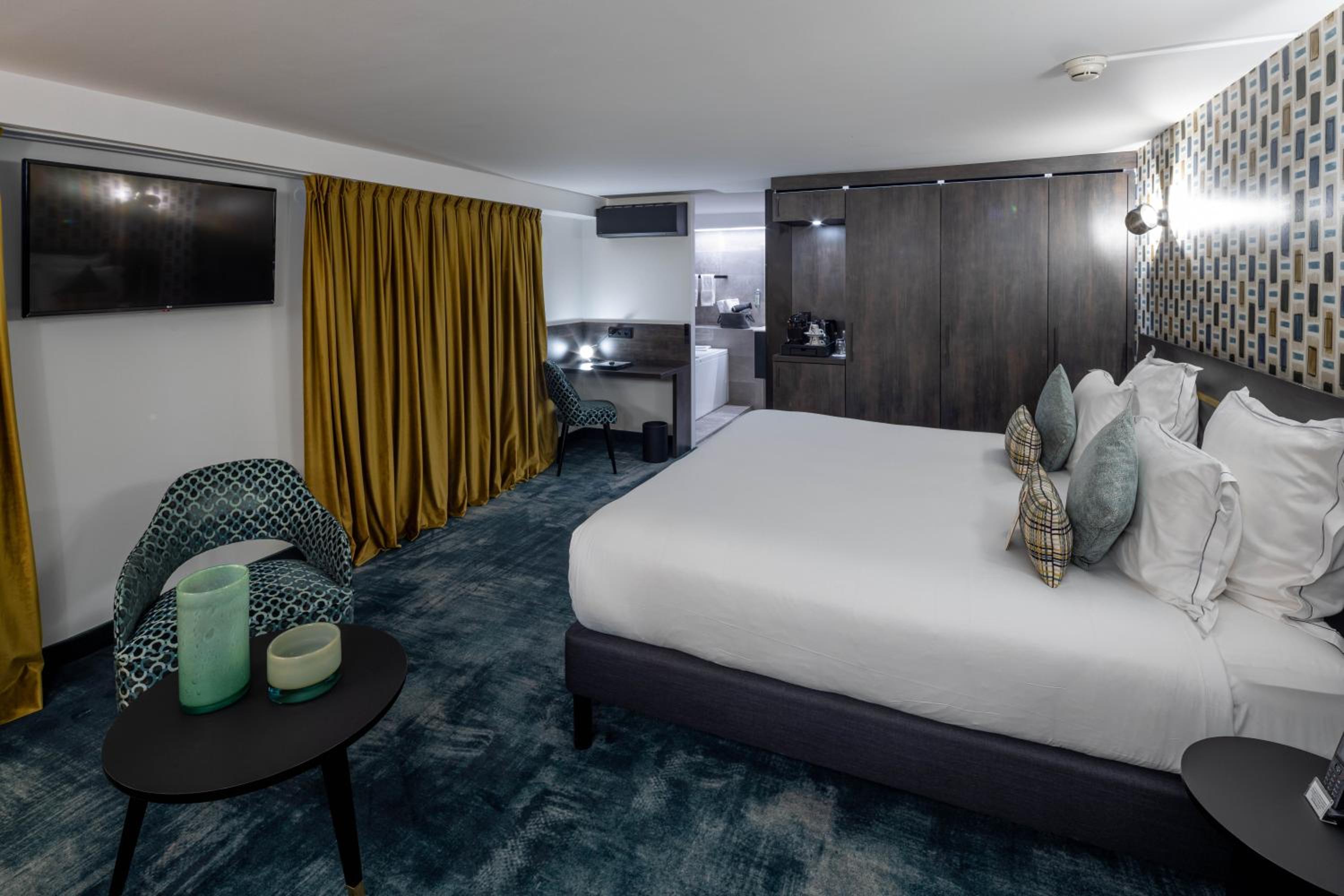 Double Room with Spa Bath