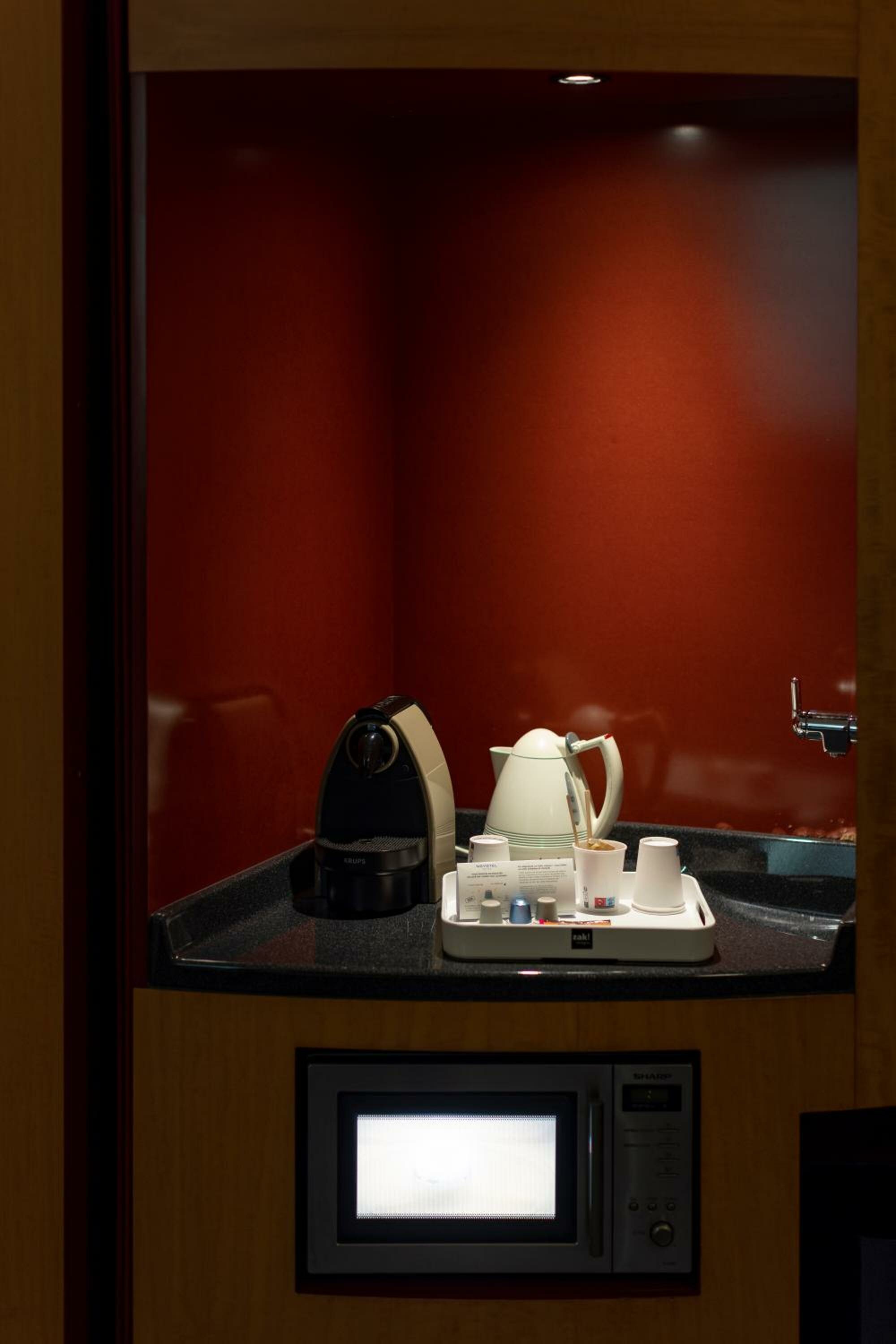 Executive Suite With Double Bed And Two Single Beds (2 Adults)