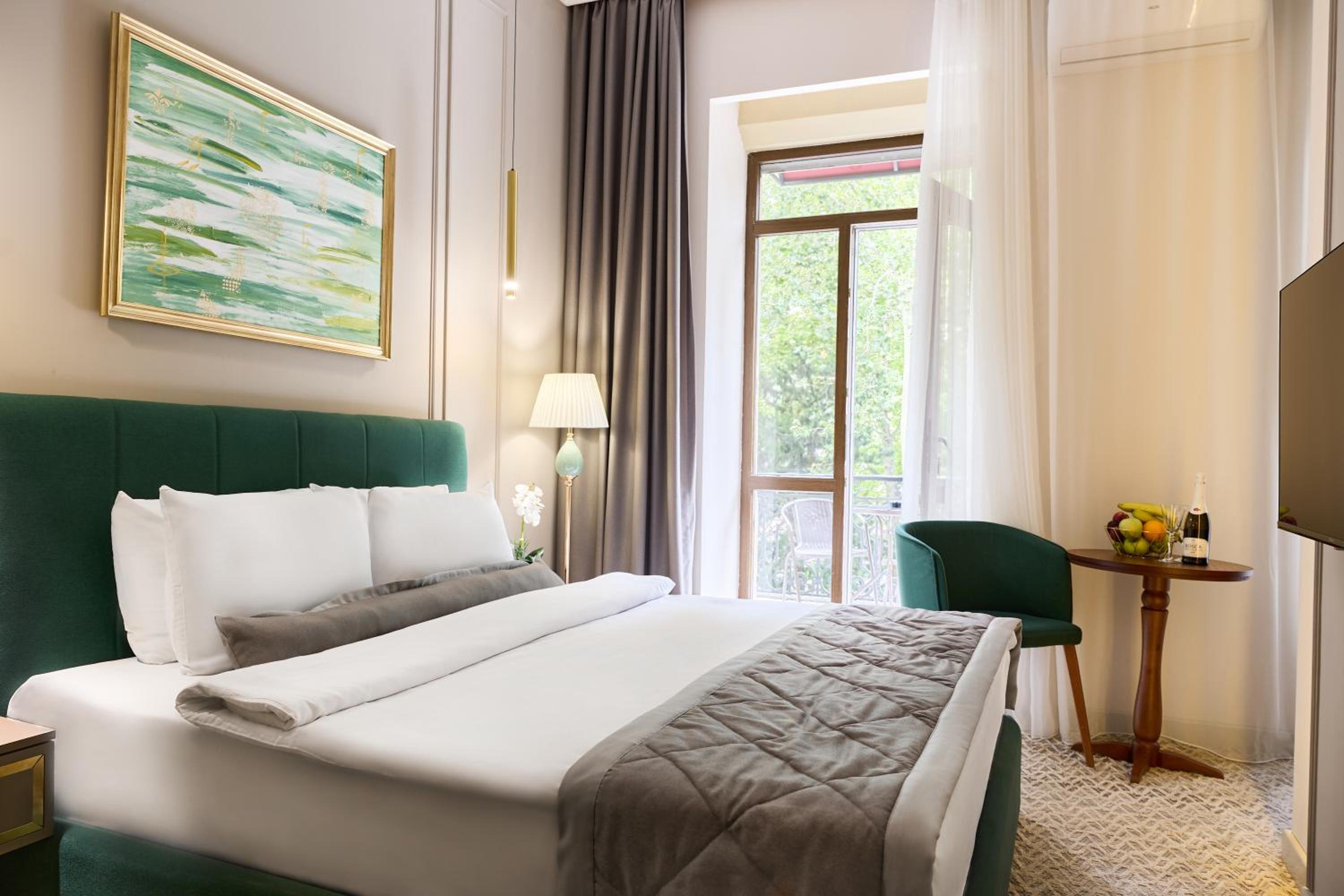 Deluxe Double Room With Balcony