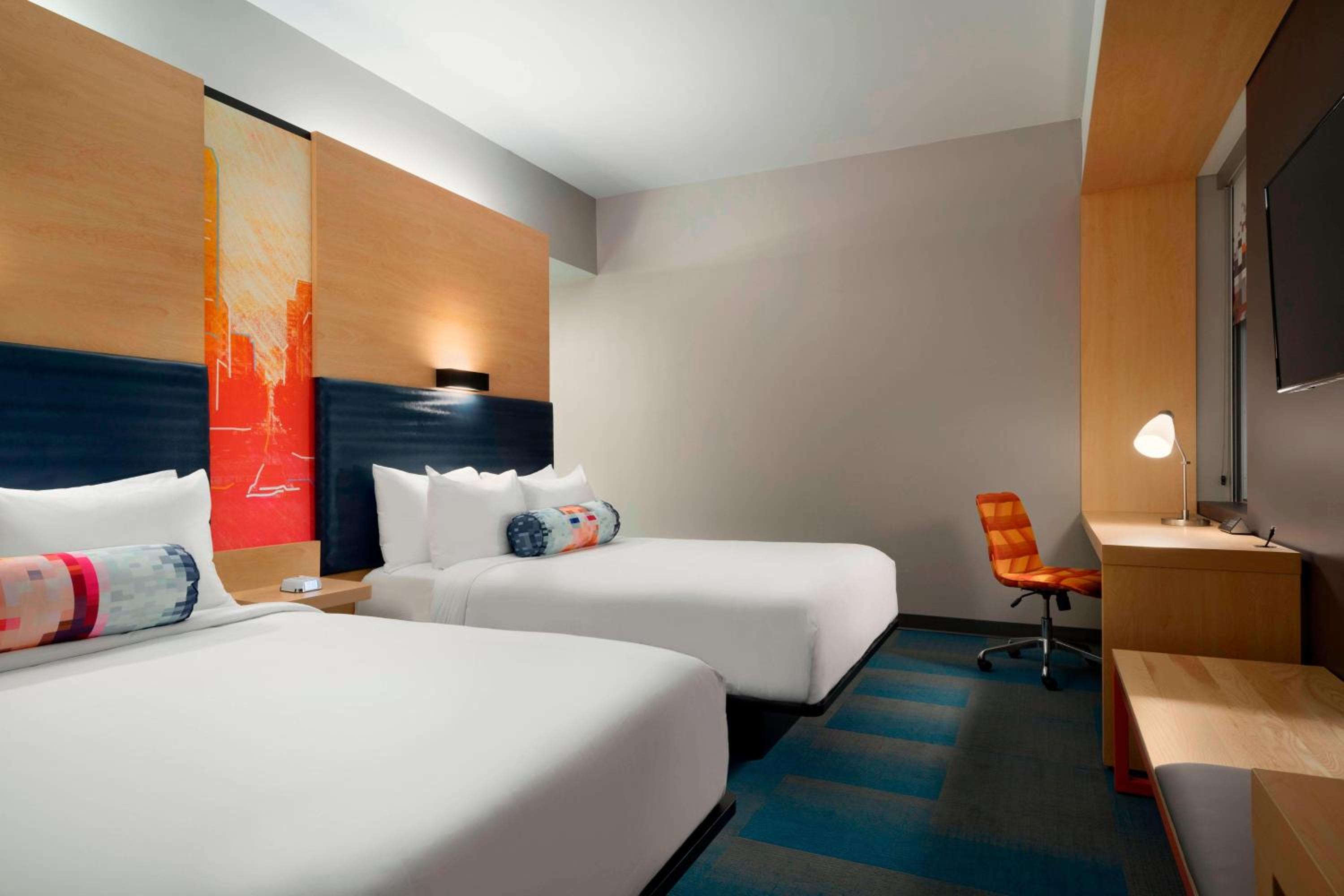 Aloft, Guest room, 2 Queen
