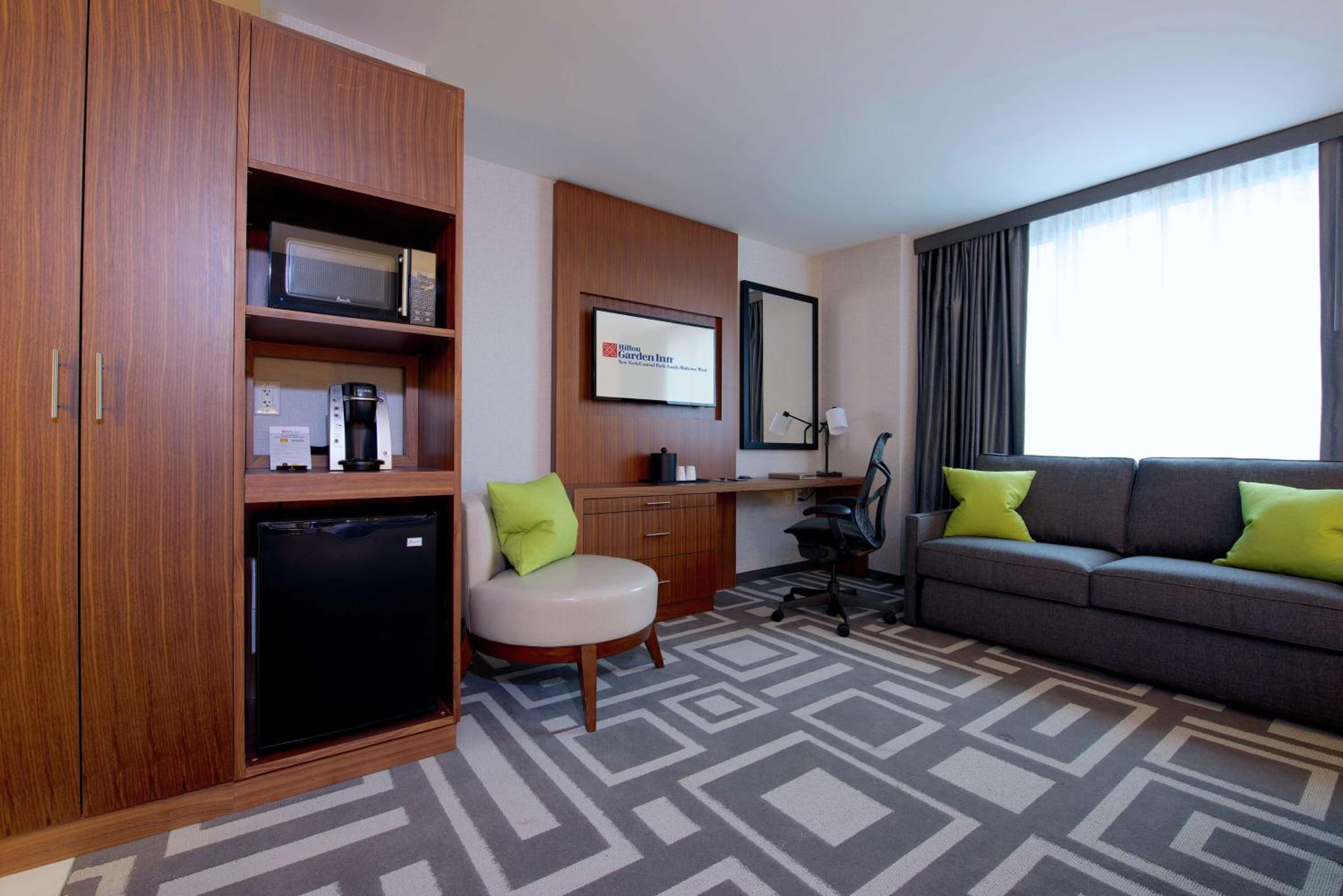 Junior Suite with Terrace and one king bed