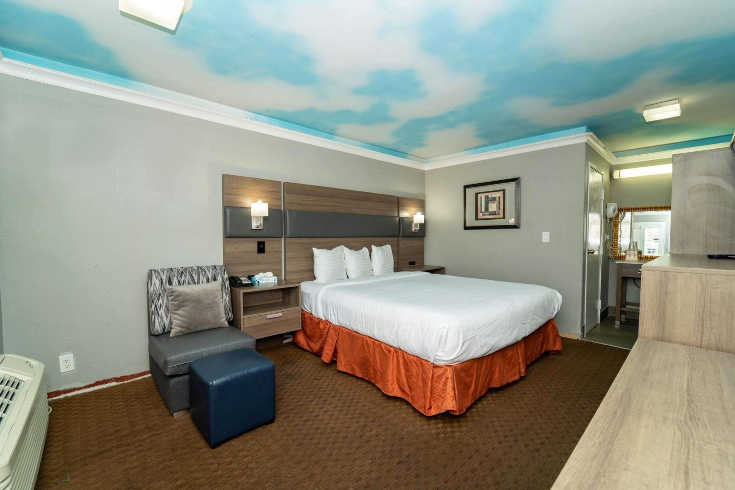 King Room - Non-Smoking