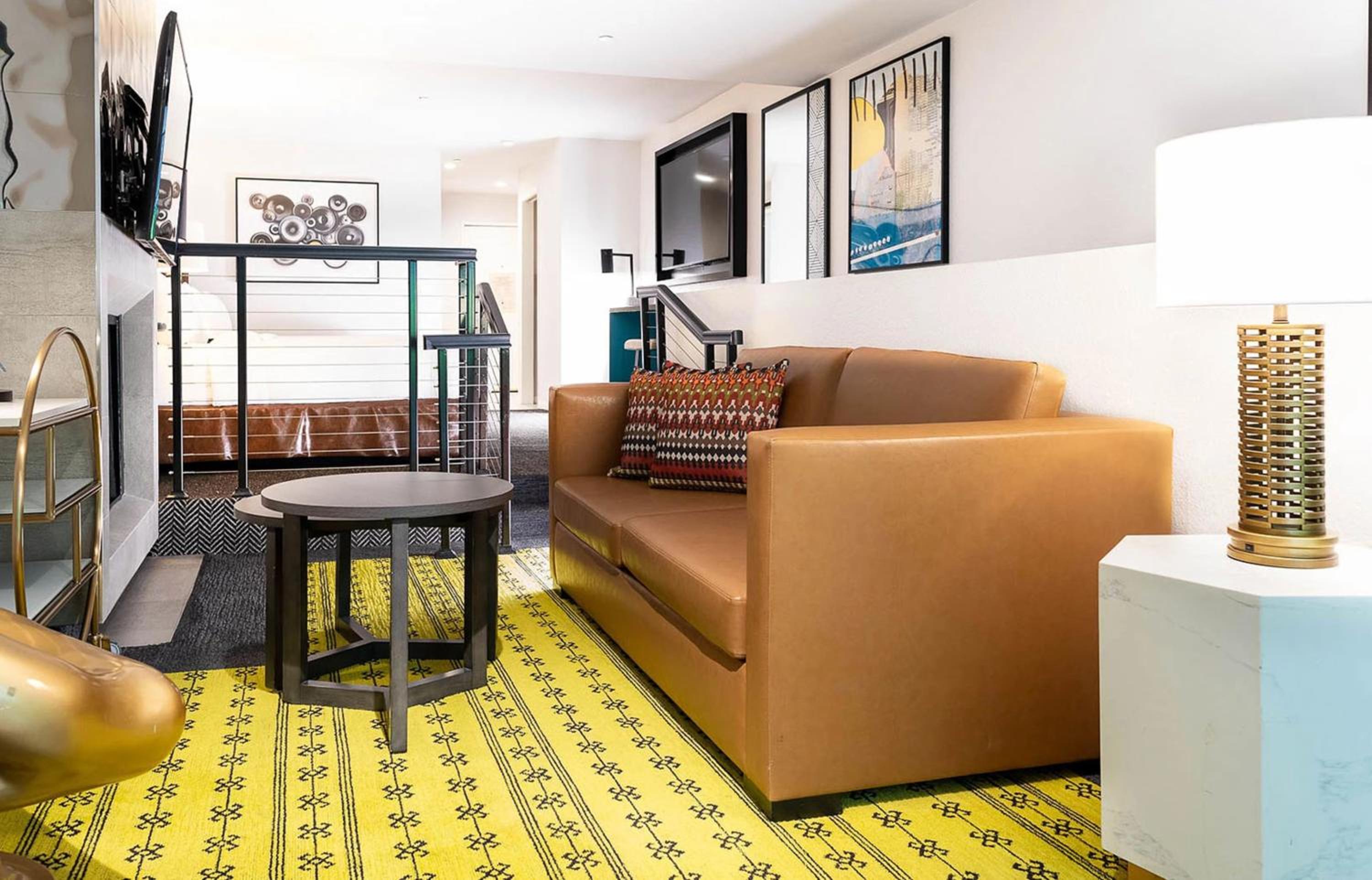 ADA Signature Suite with 2 Queens