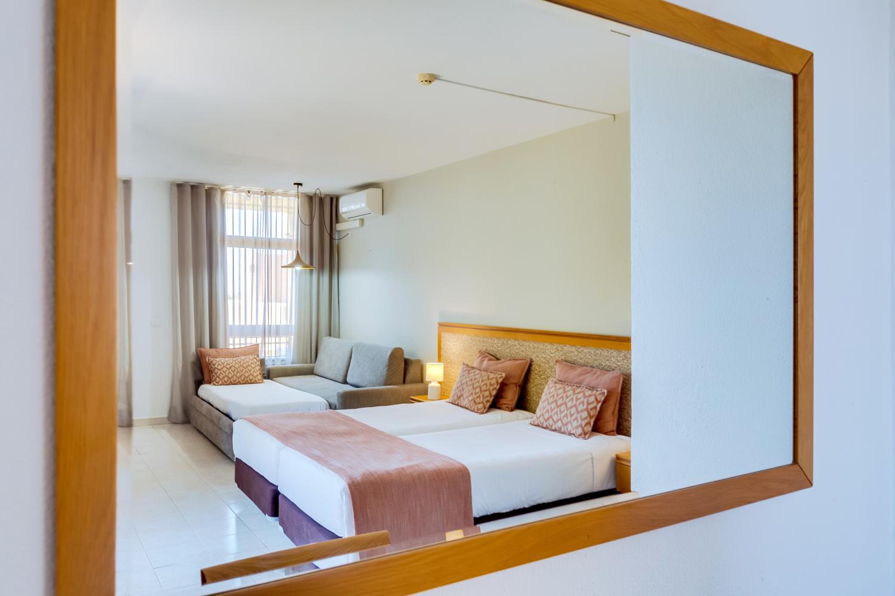 Twin Room (2 Adults + 1 Child)