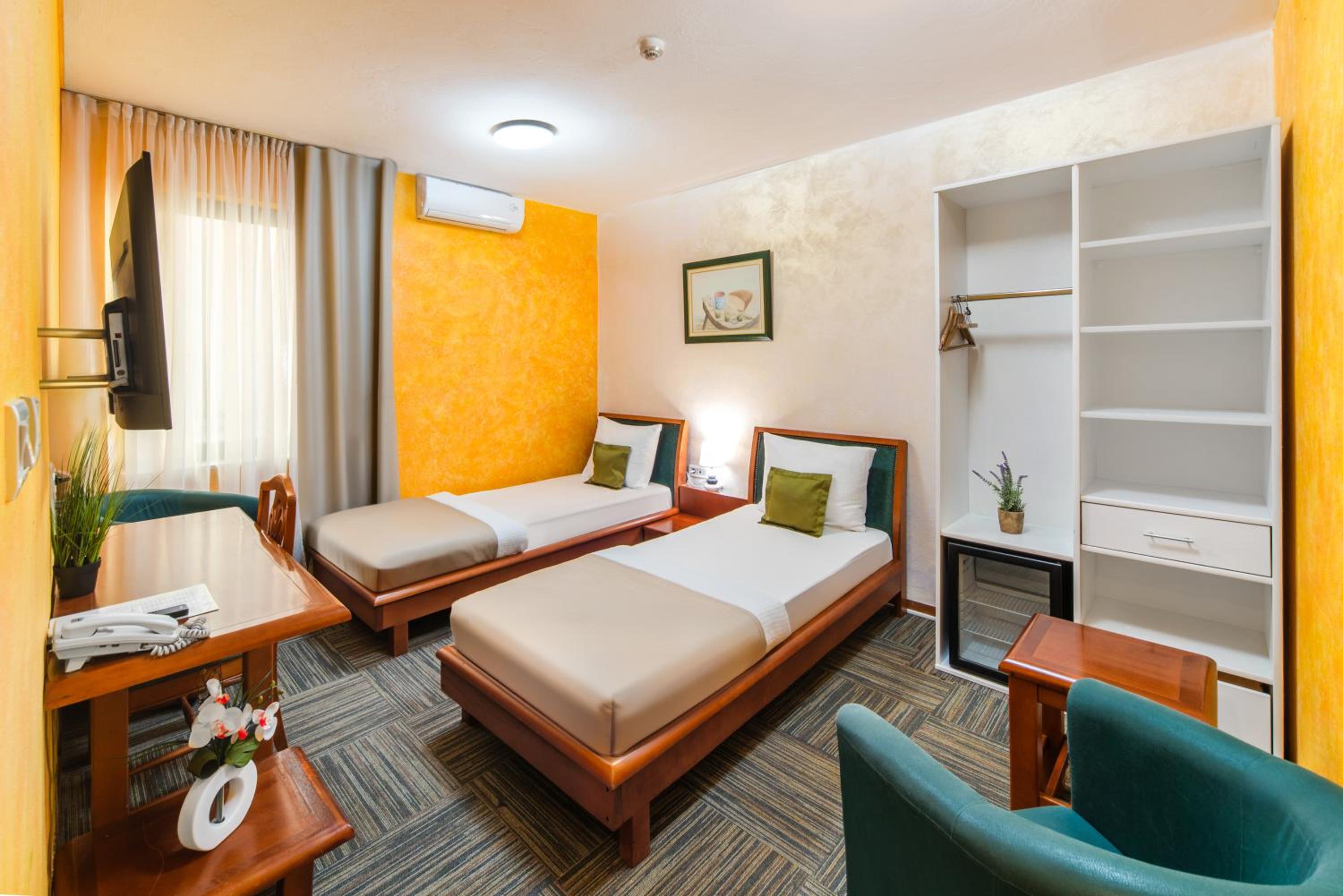 Standard Twin/Double Room