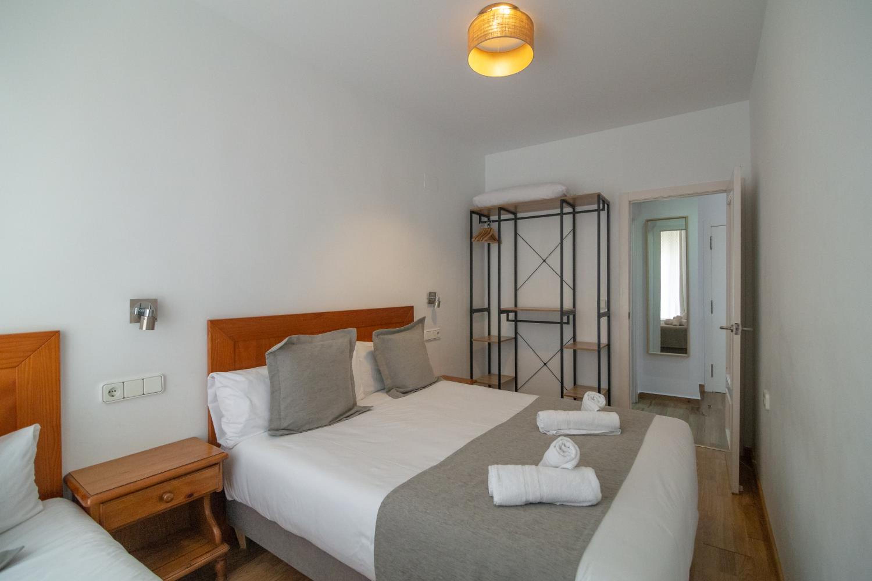 One-Bedroom Apartment (4 Adults)