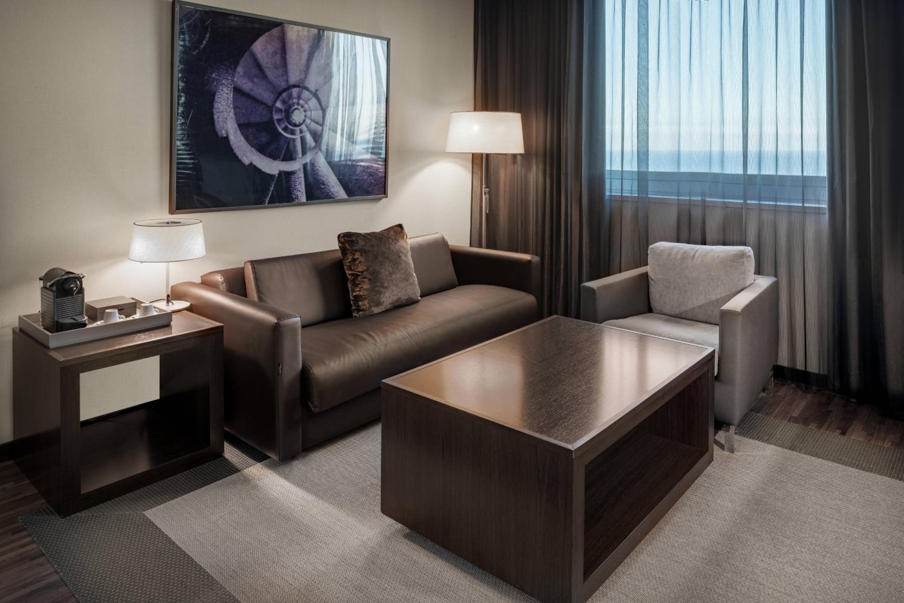 Junior Suite High Floor With King Bed