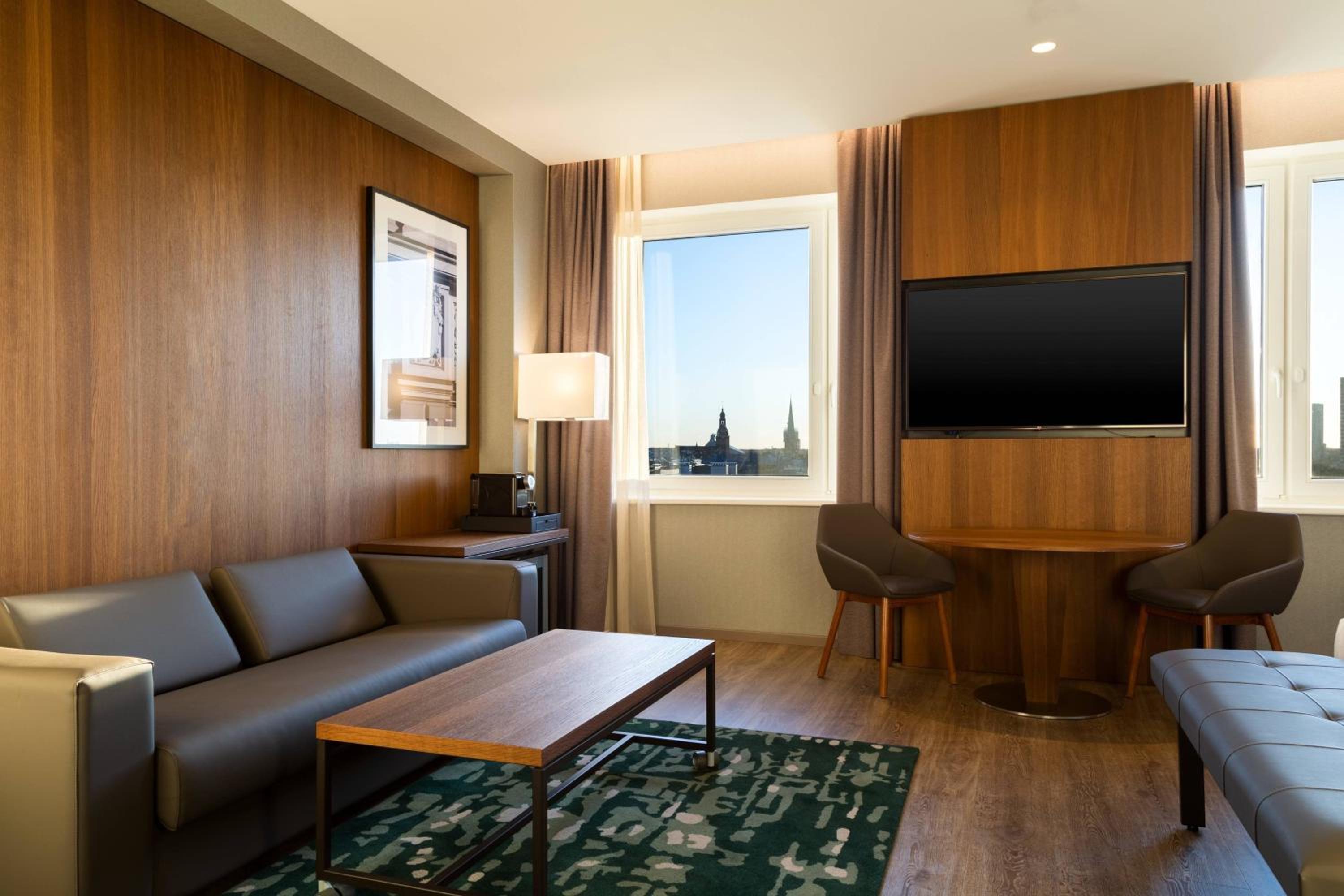 Executive, Guest room, 1 King, Sofa bed