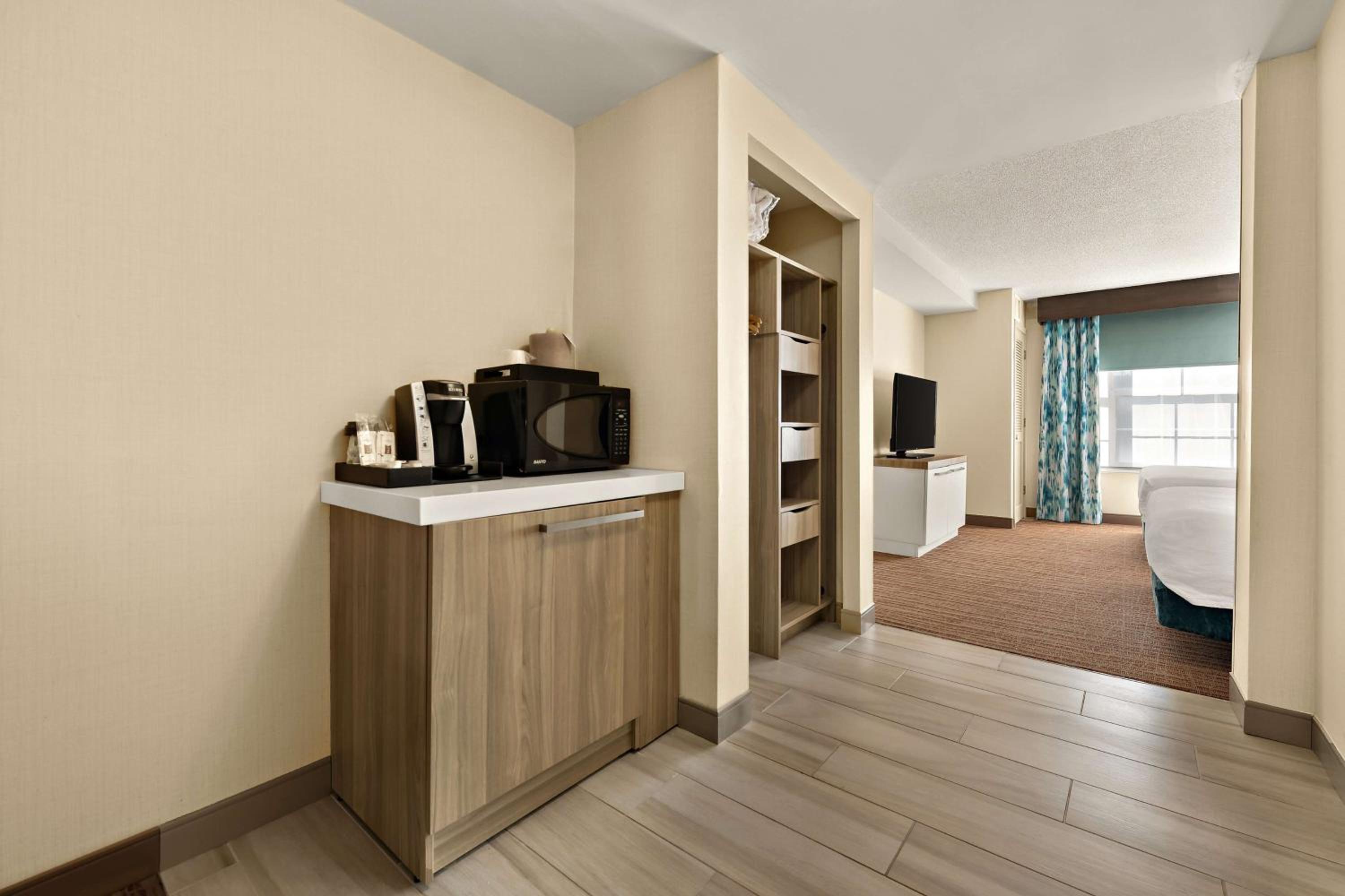 One-Bedroom Queen Suite with Sofa Bed