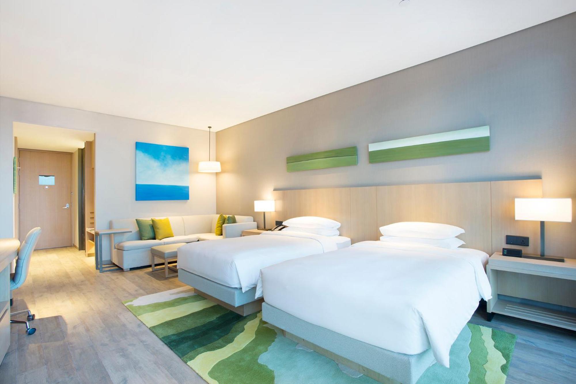 Twin Room with Sofa Bed and Ocean View