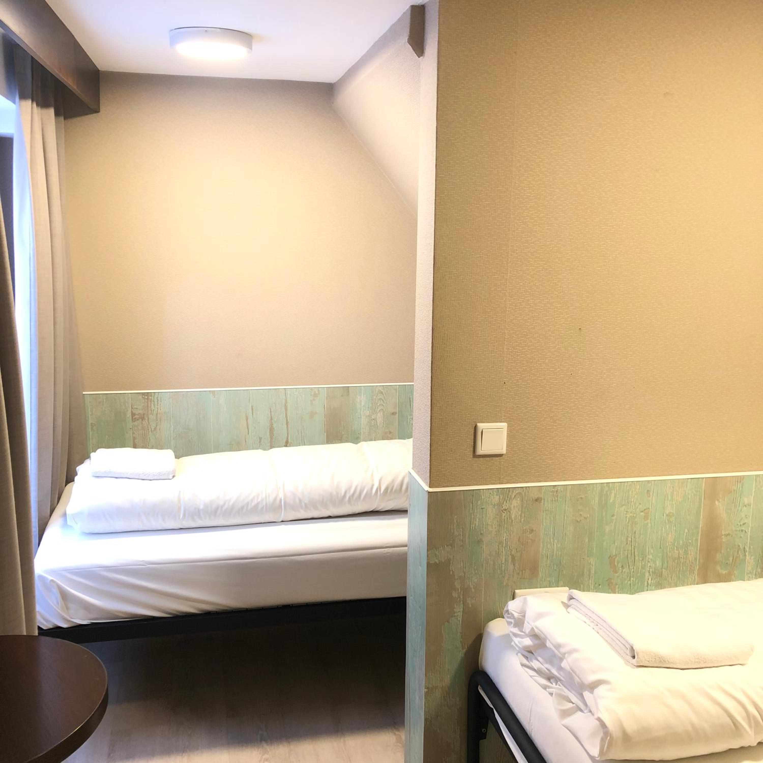 Twin Room with Private Bathroom