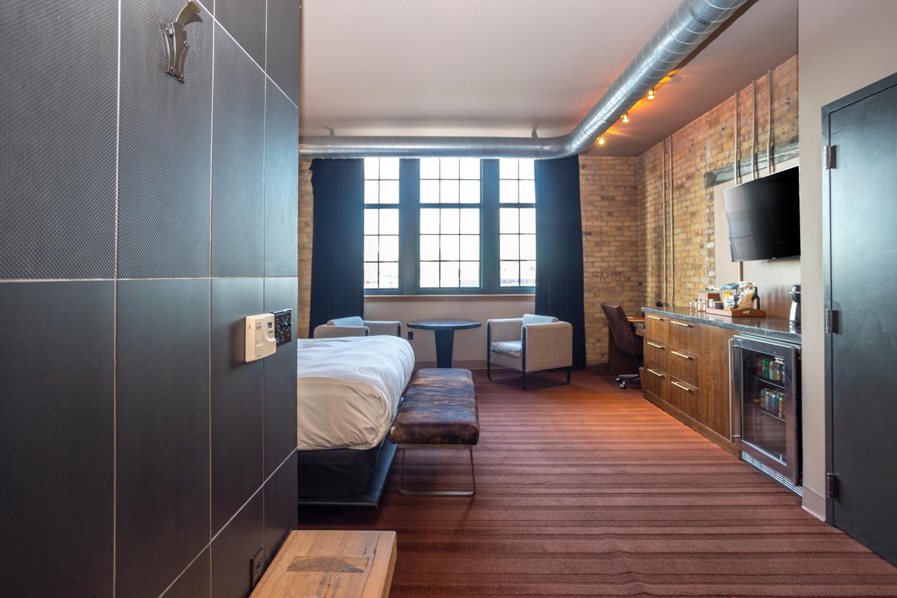 Custom Deluxe King Room