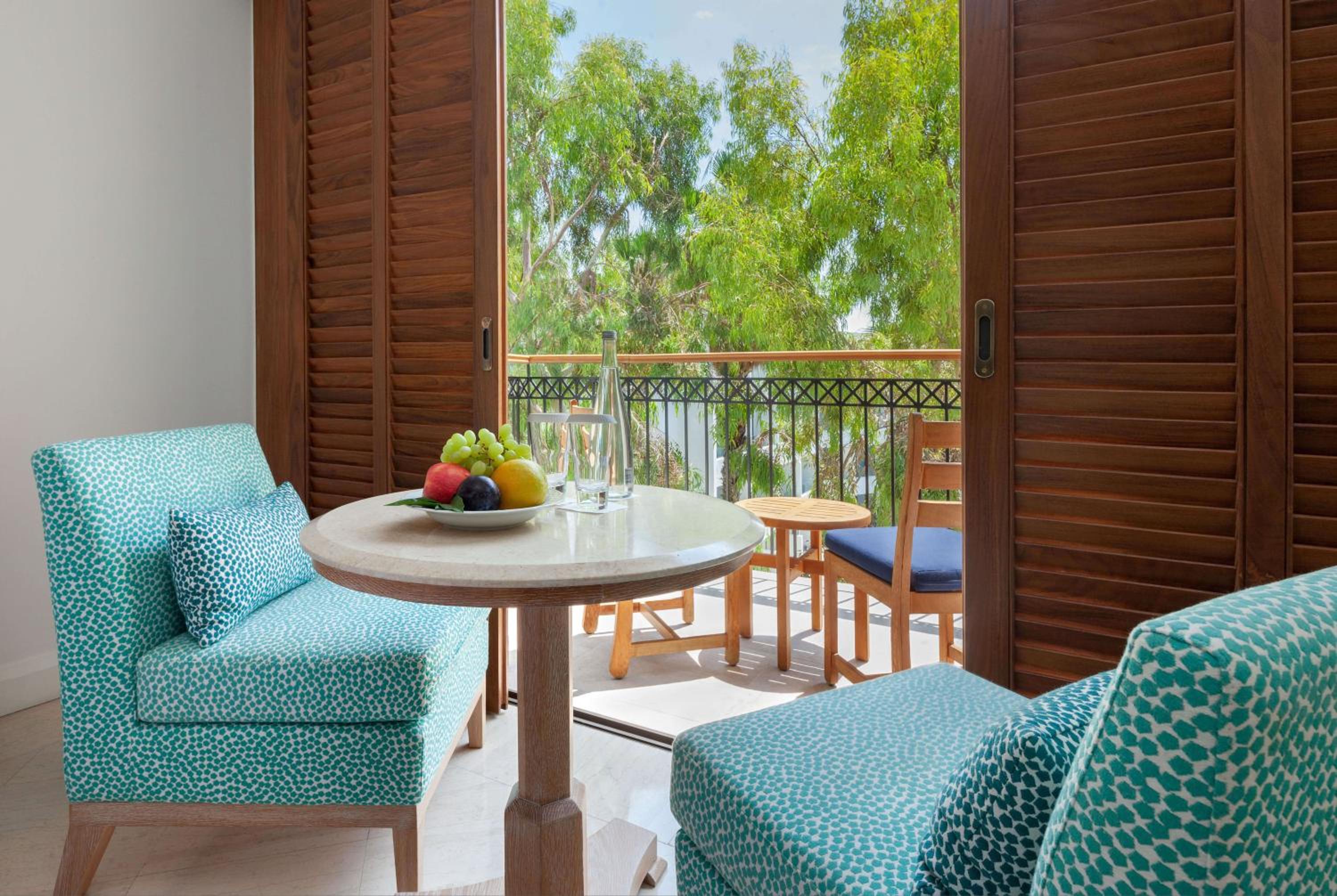 Connecting Inland View Rooms