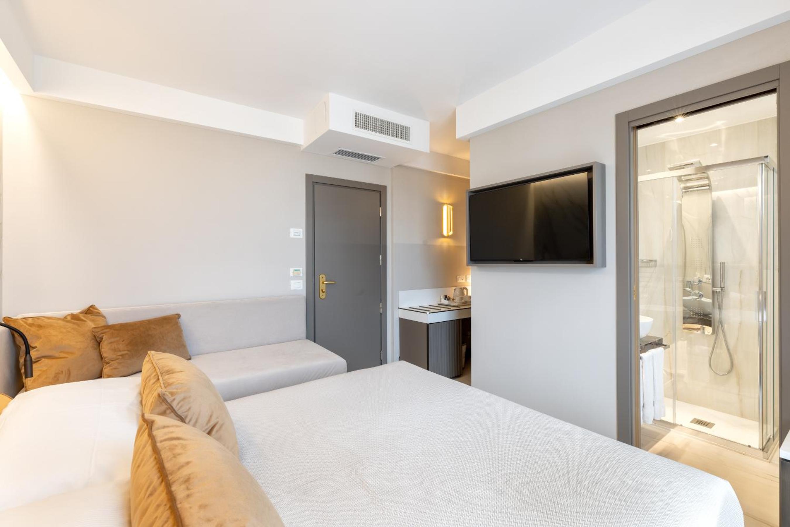 Prestige Triple Room