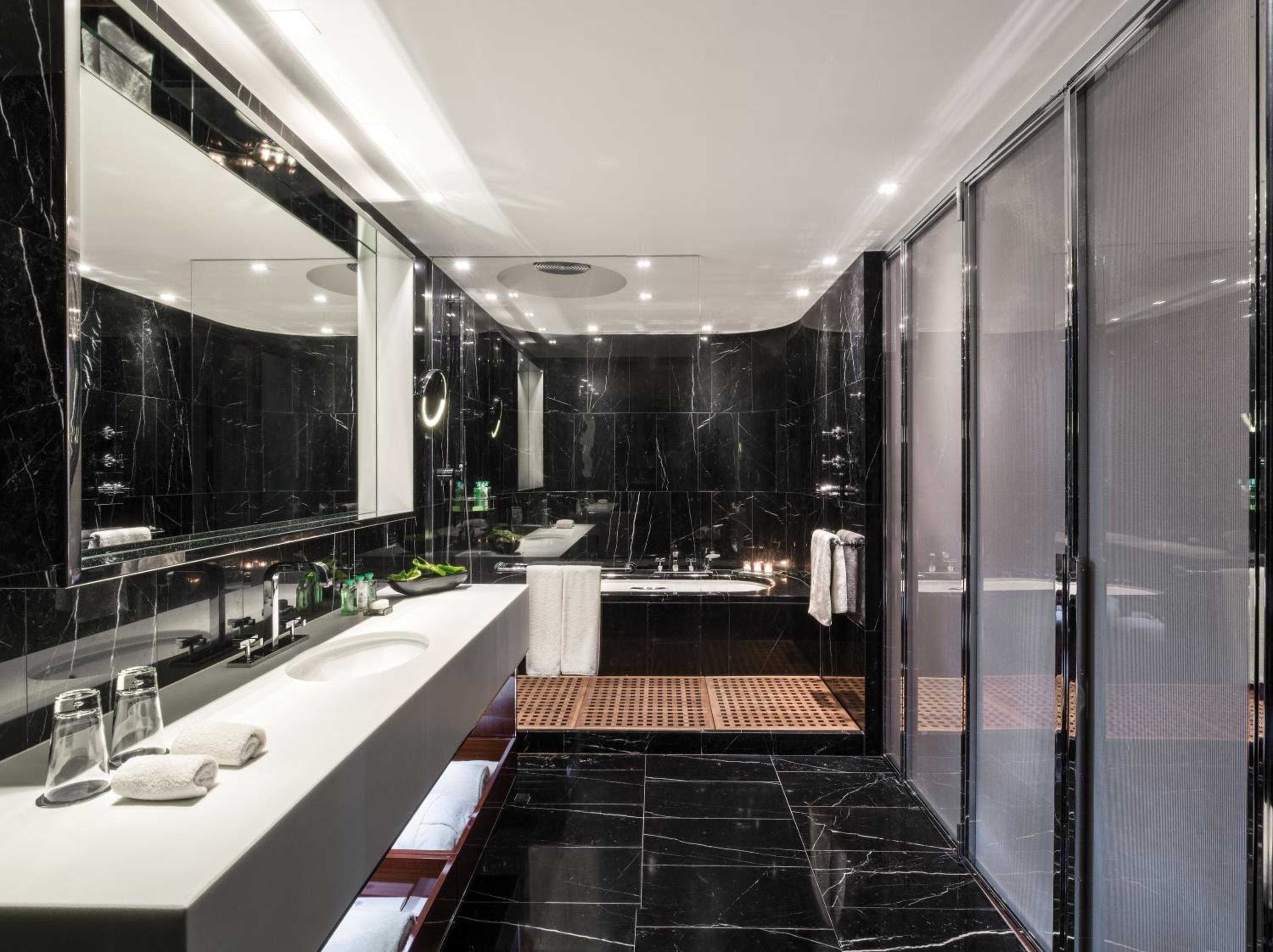 Knightsbridge Suite