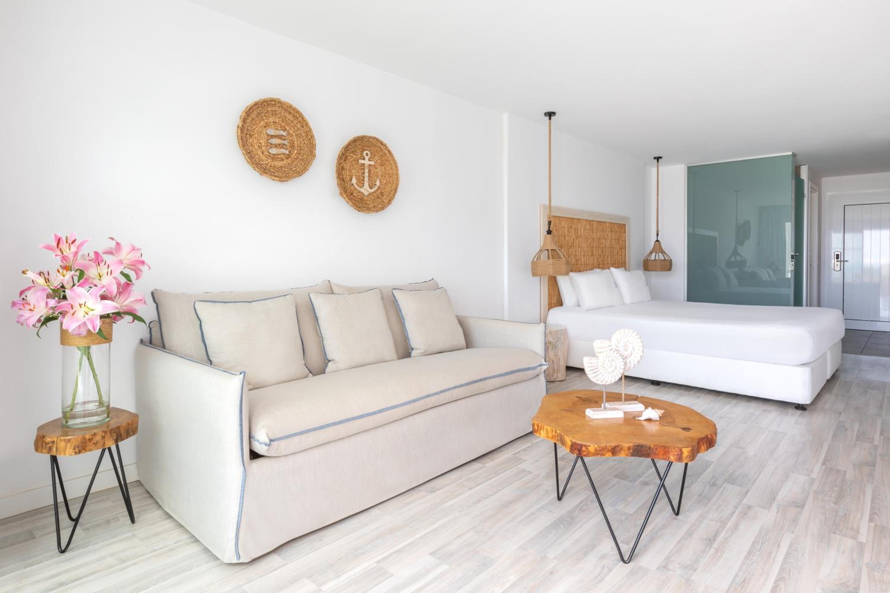 Deluxe Suite with Sea View