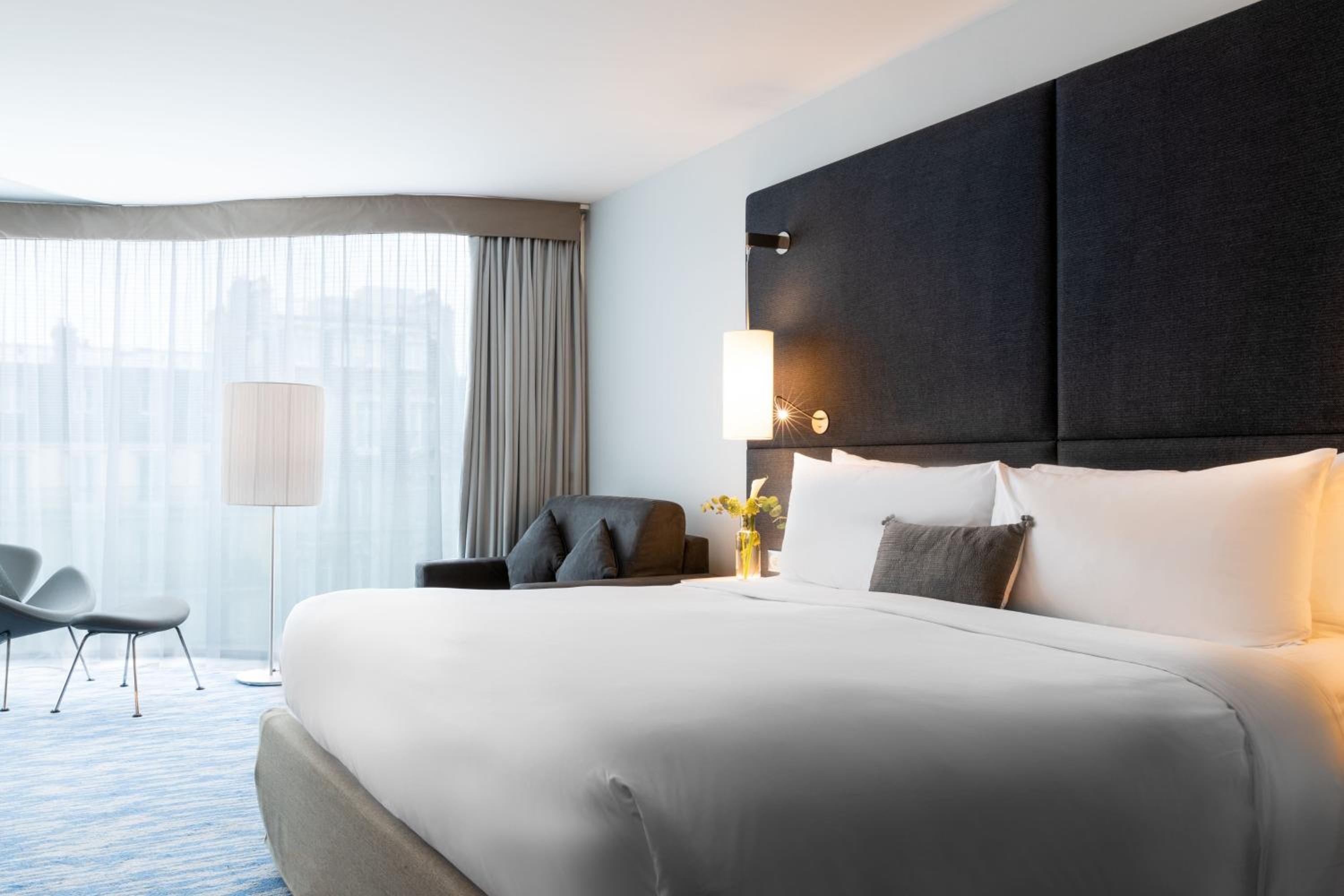 Prestige Wave Room