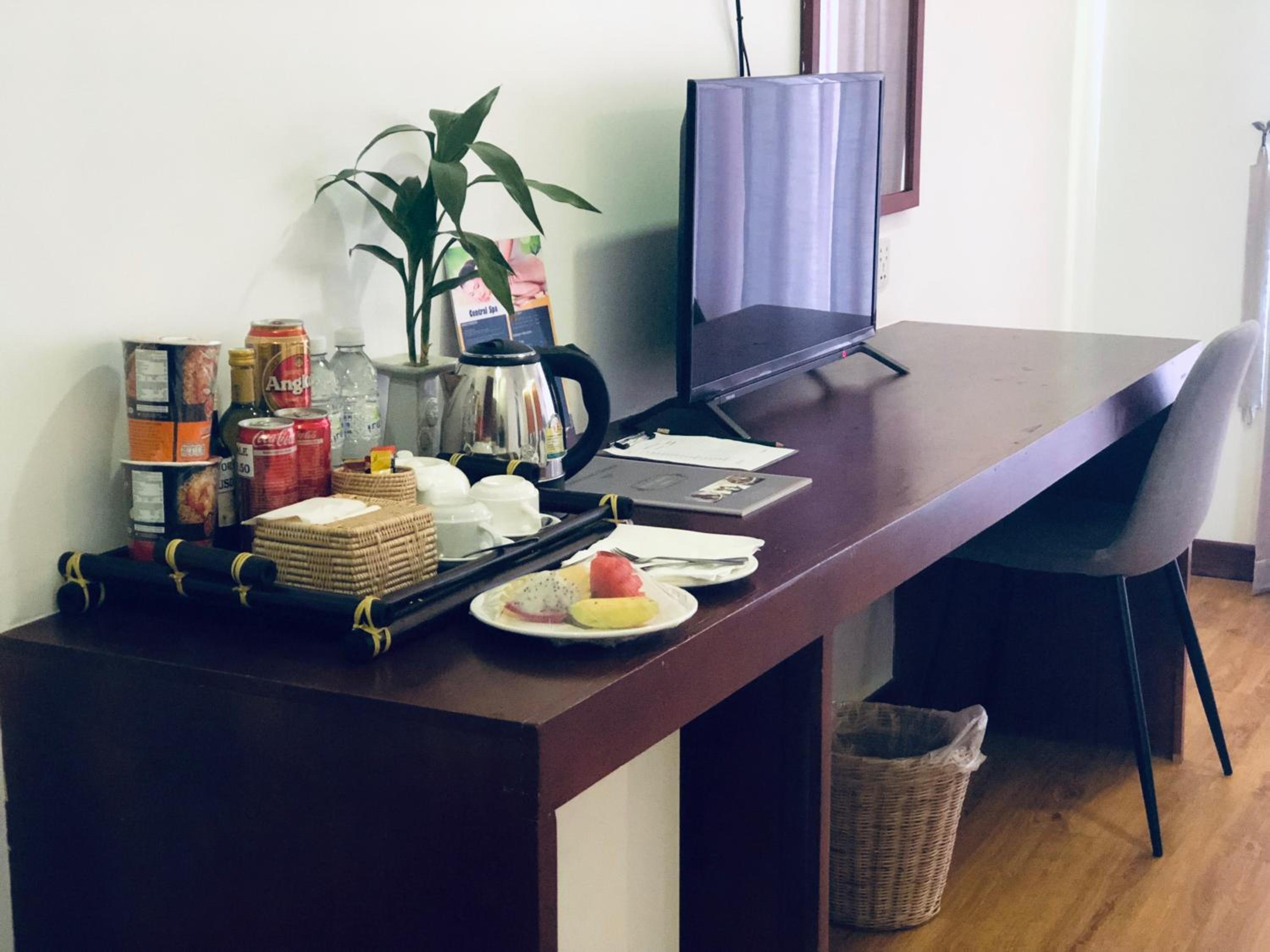 Studio Twin With Balcony Pool View @ Free Pickup