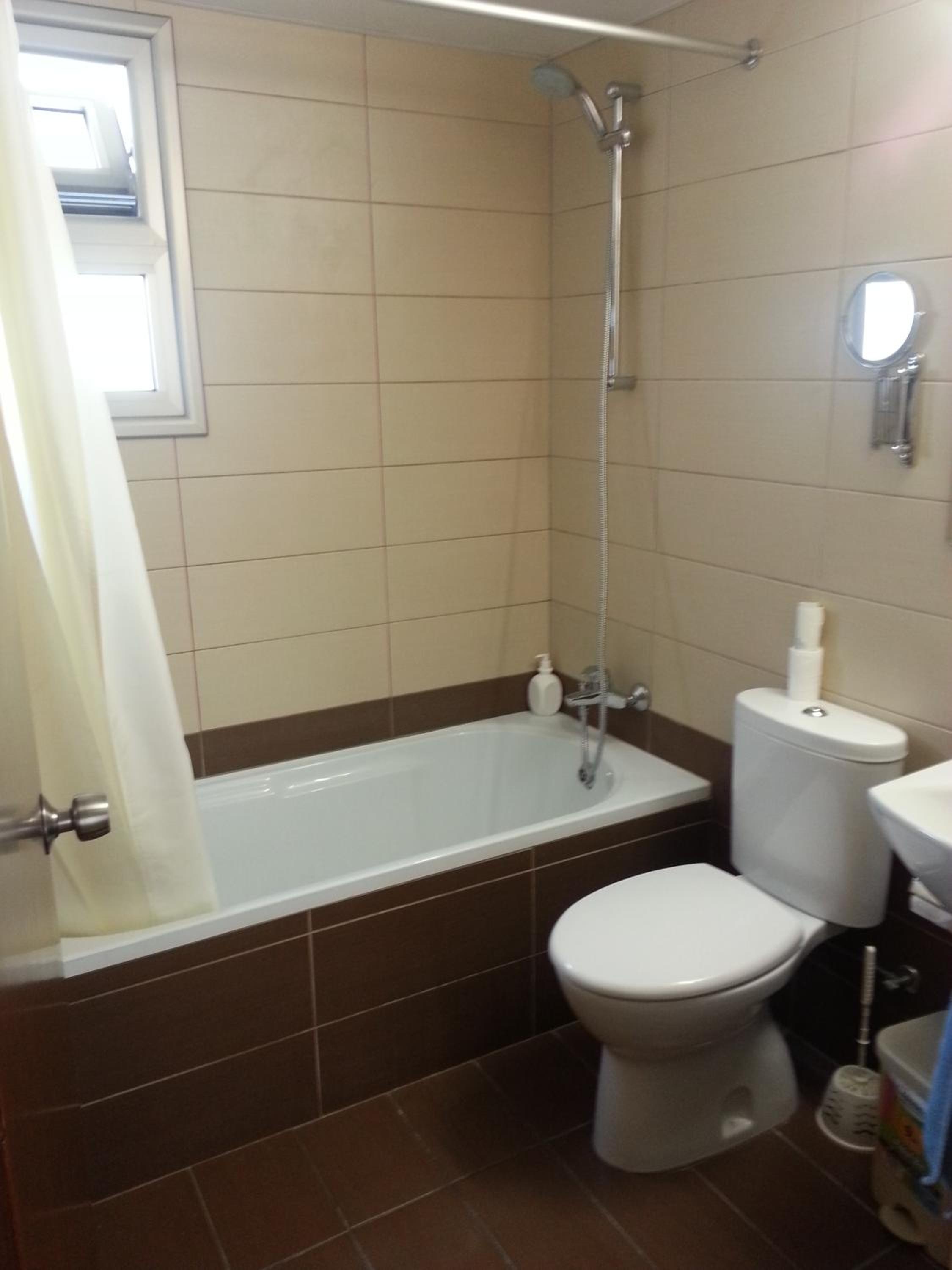 Superior One-Bedroom Apartment