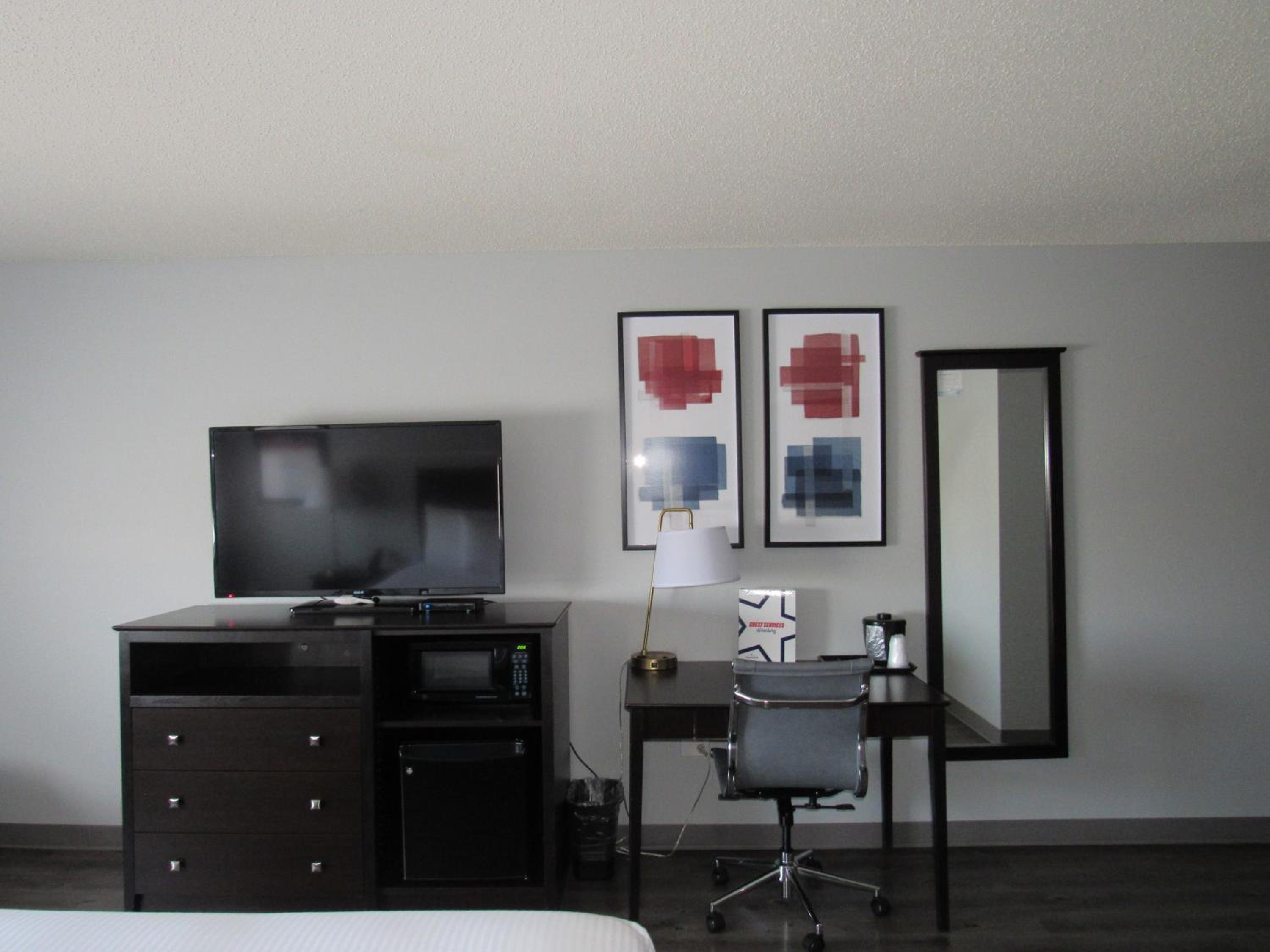 Deluxe King Studio Suite