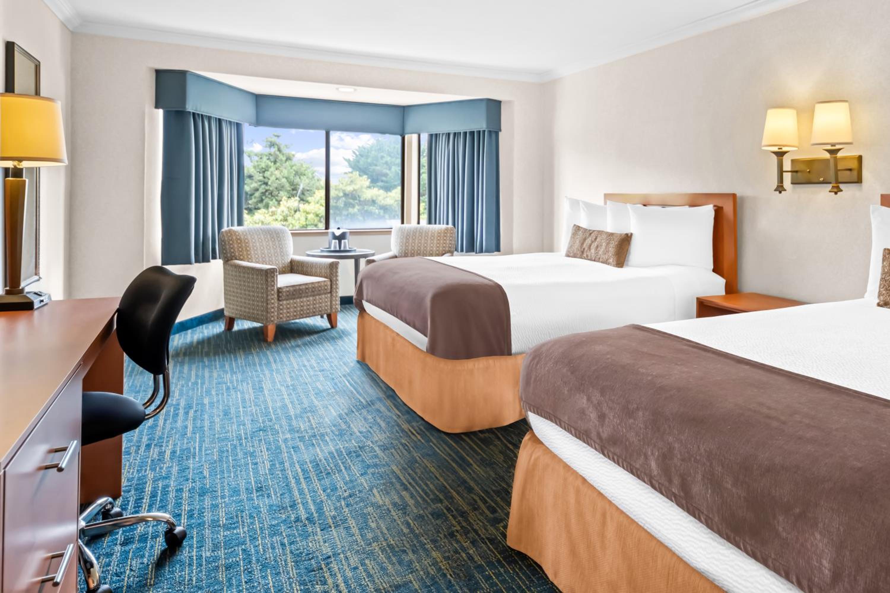 Queen Room with Two Queen Beds - Non-Smoking