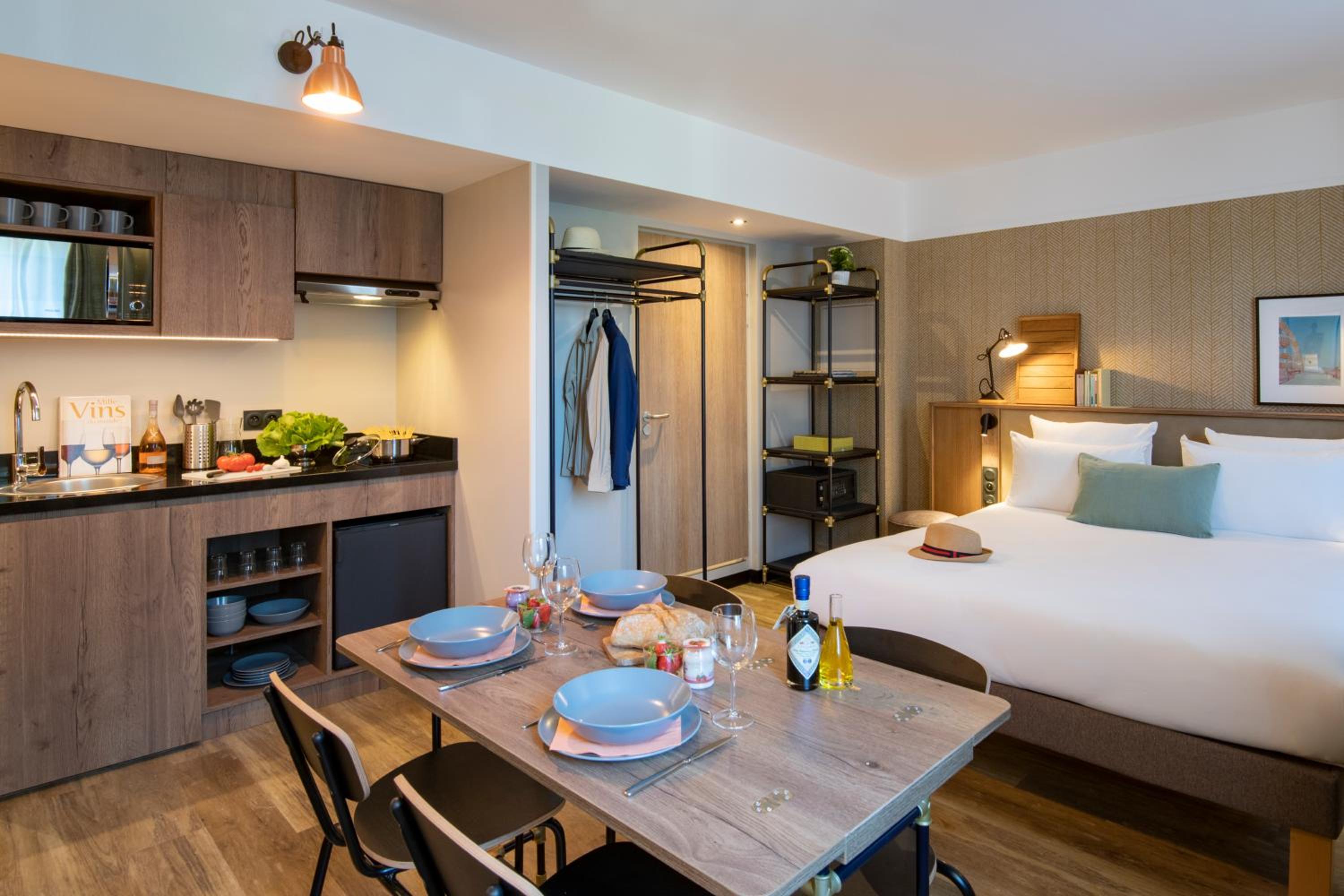 Studio with Kitchenette - One Double Bed and Sofabed