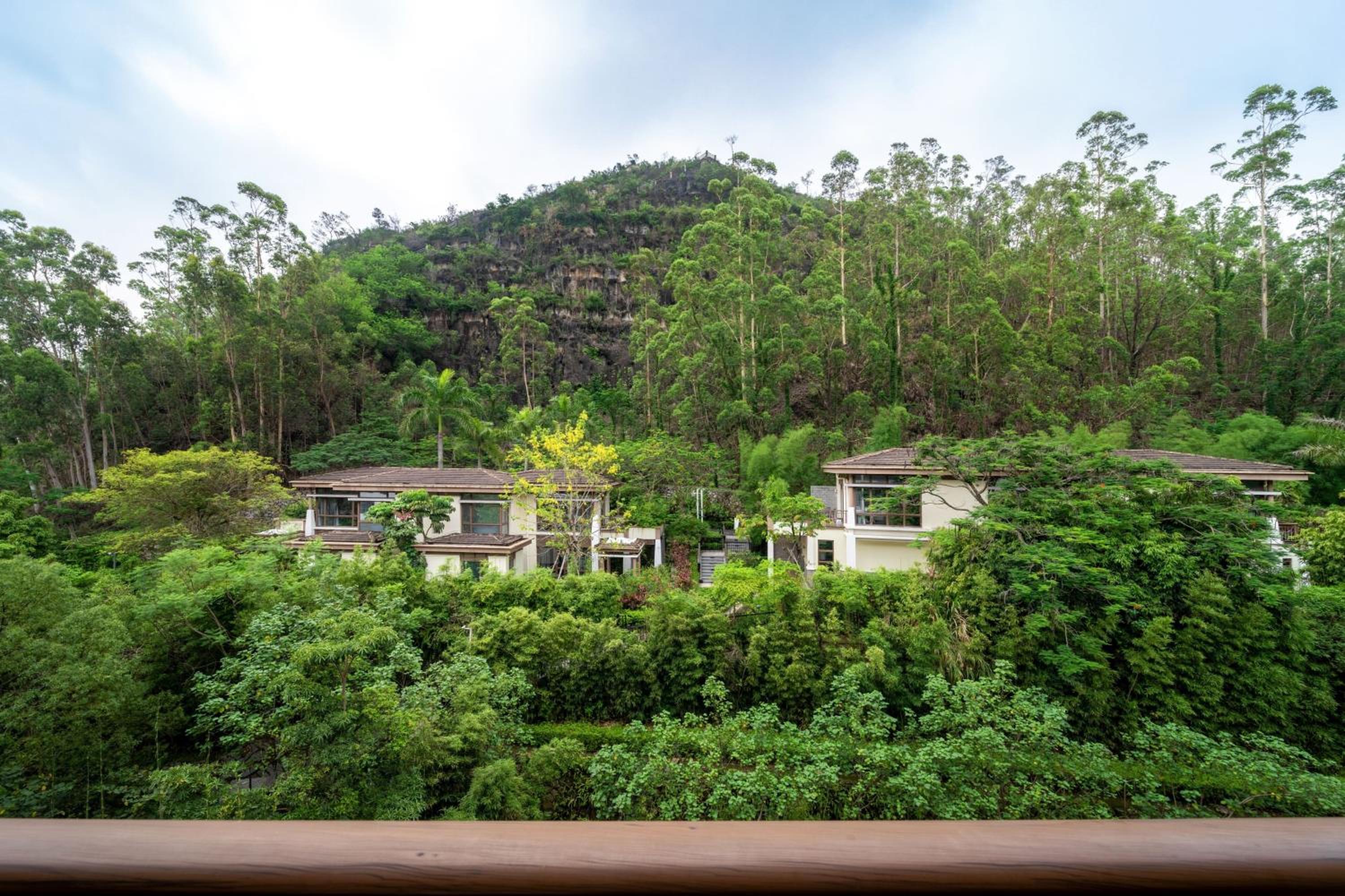 2 Double bed room with Balcony, Mountain View