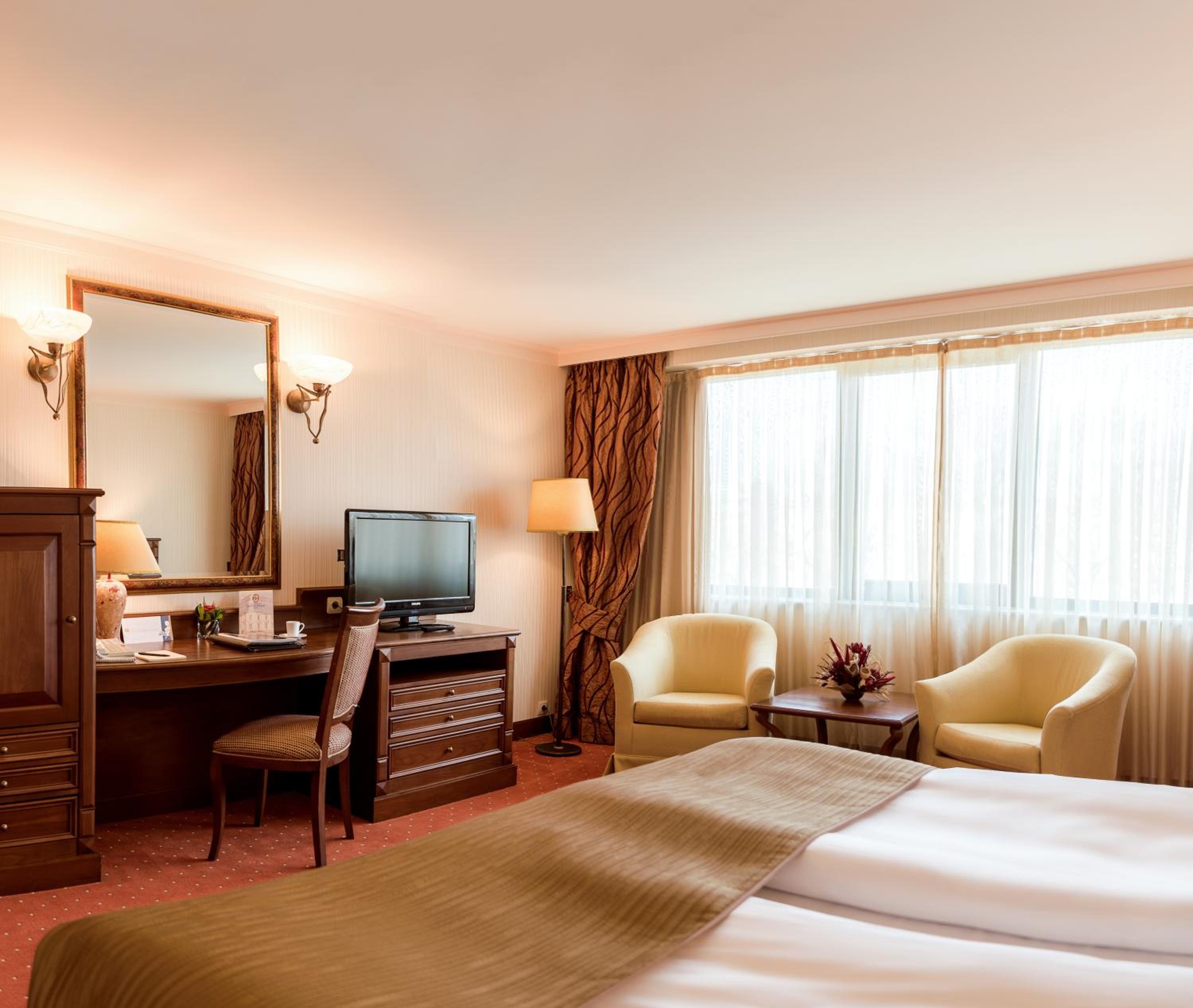Executive Double or Twin Room with Free Access to Relax Room
