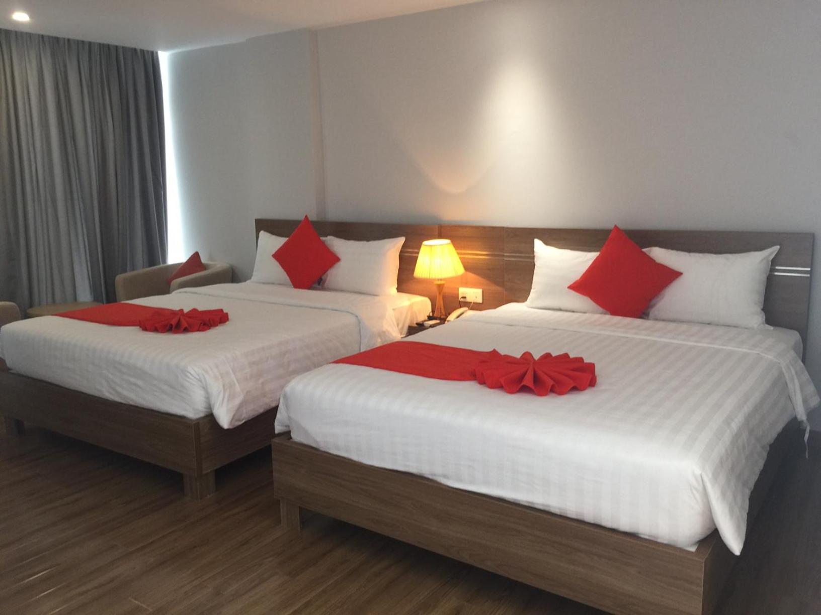 Deluxe Queen Room with Two Queen Beds