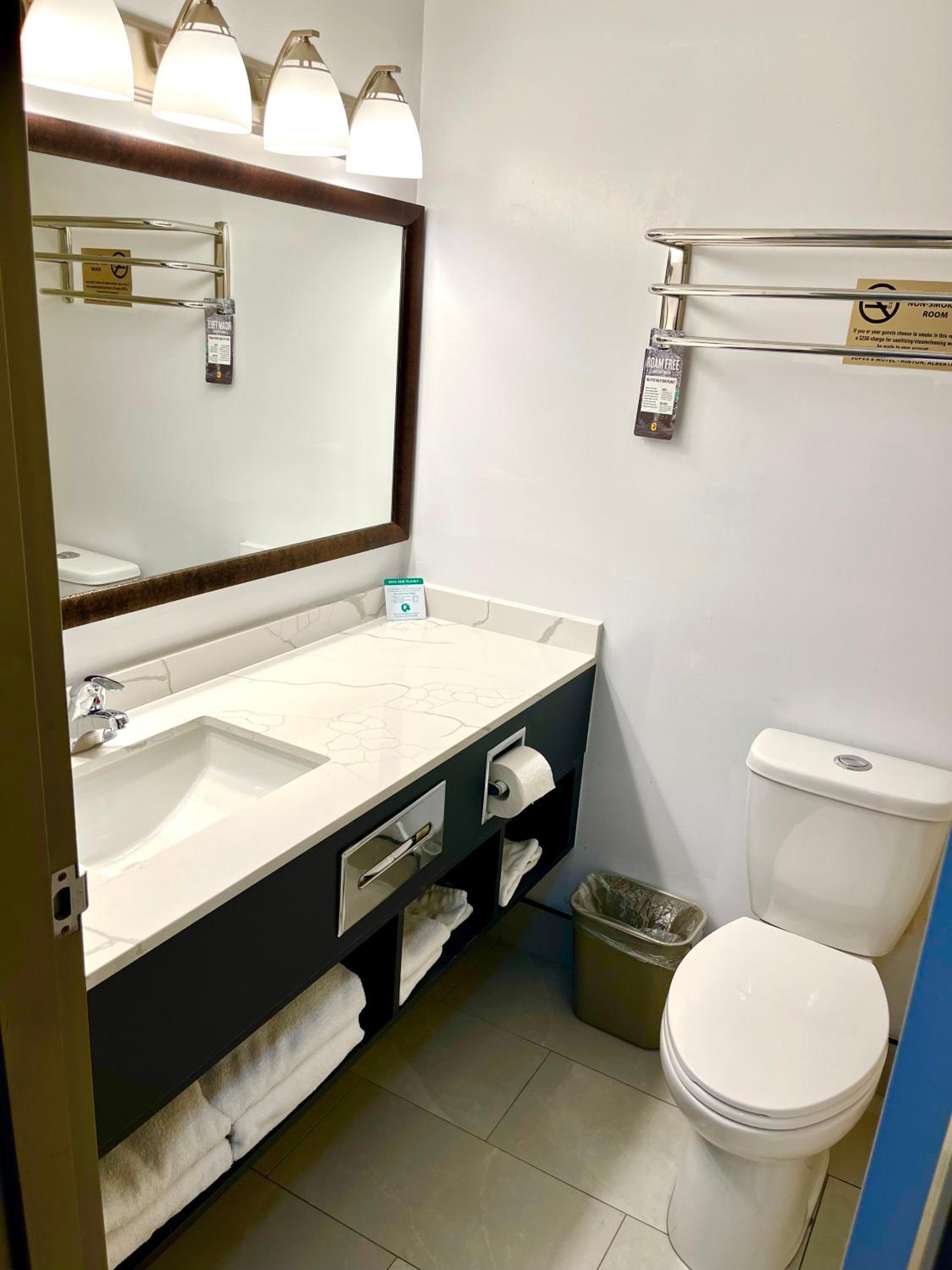 King Room - Non-Smoking