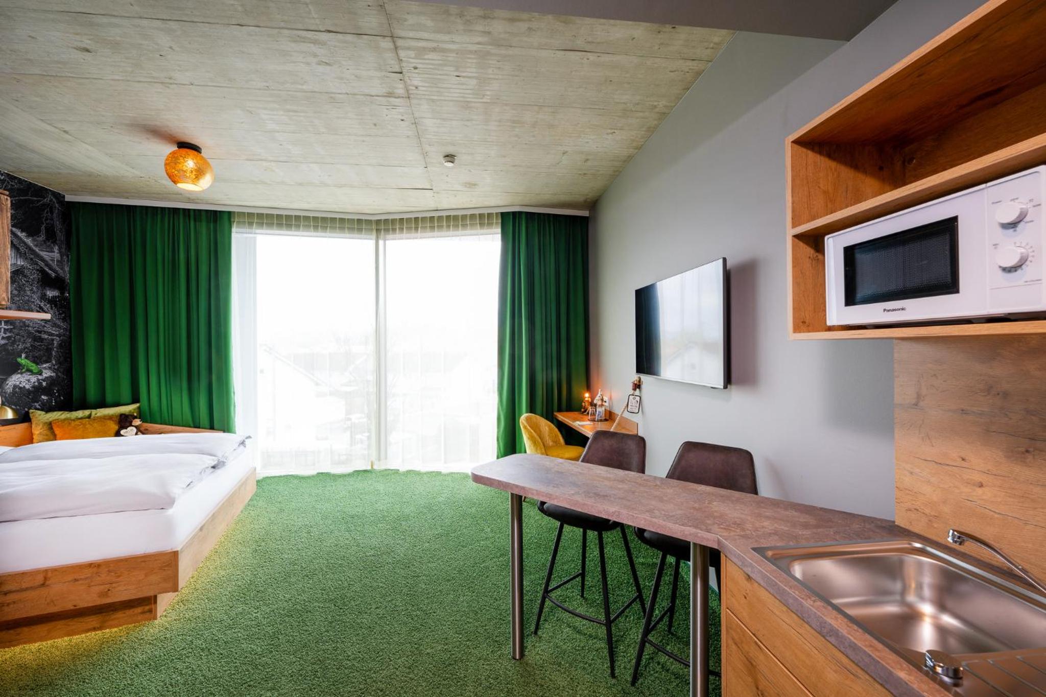 Doppelzimmer „ROOMY“ mit Küchenzeile