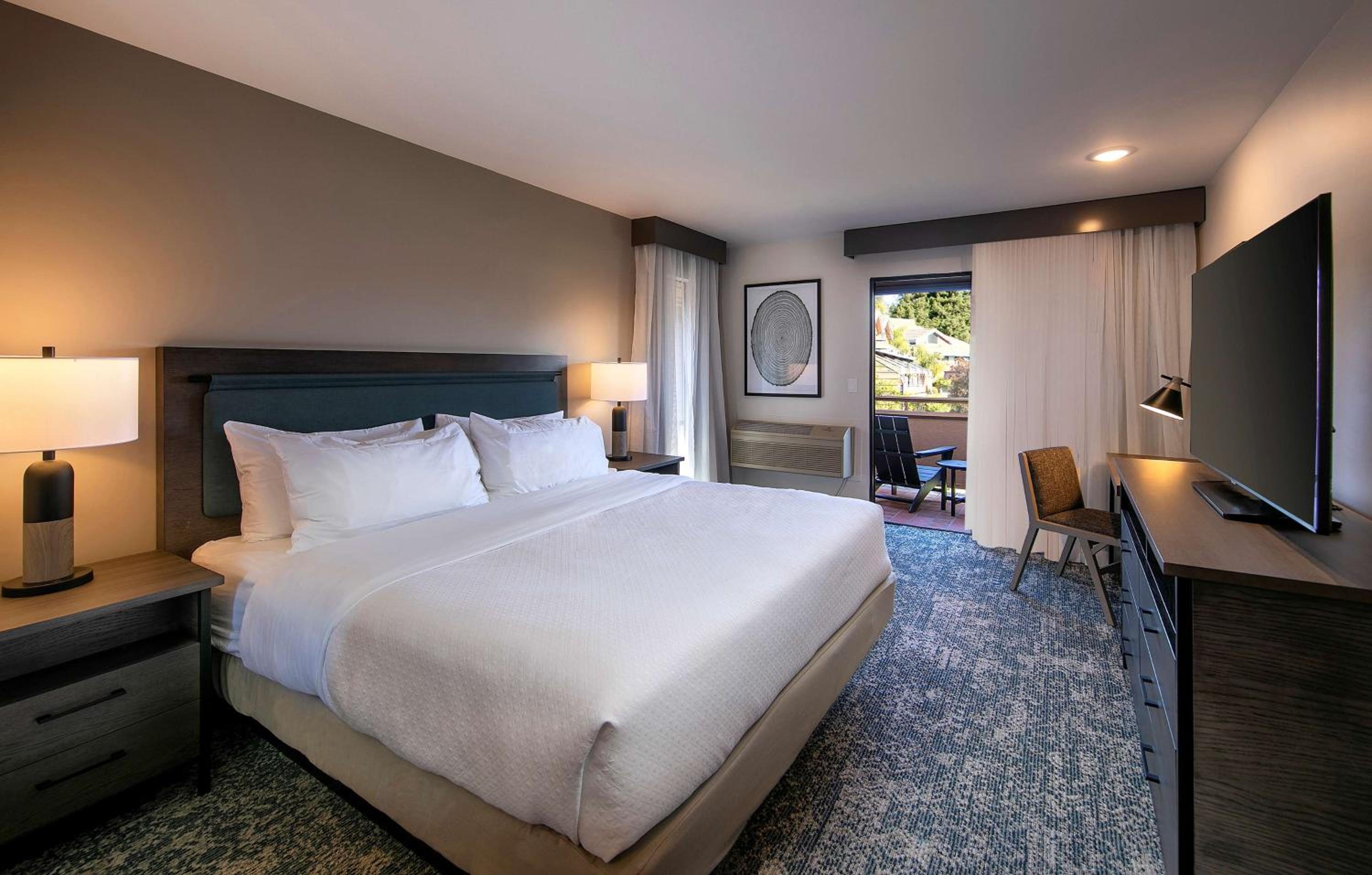 King Room with Garden View