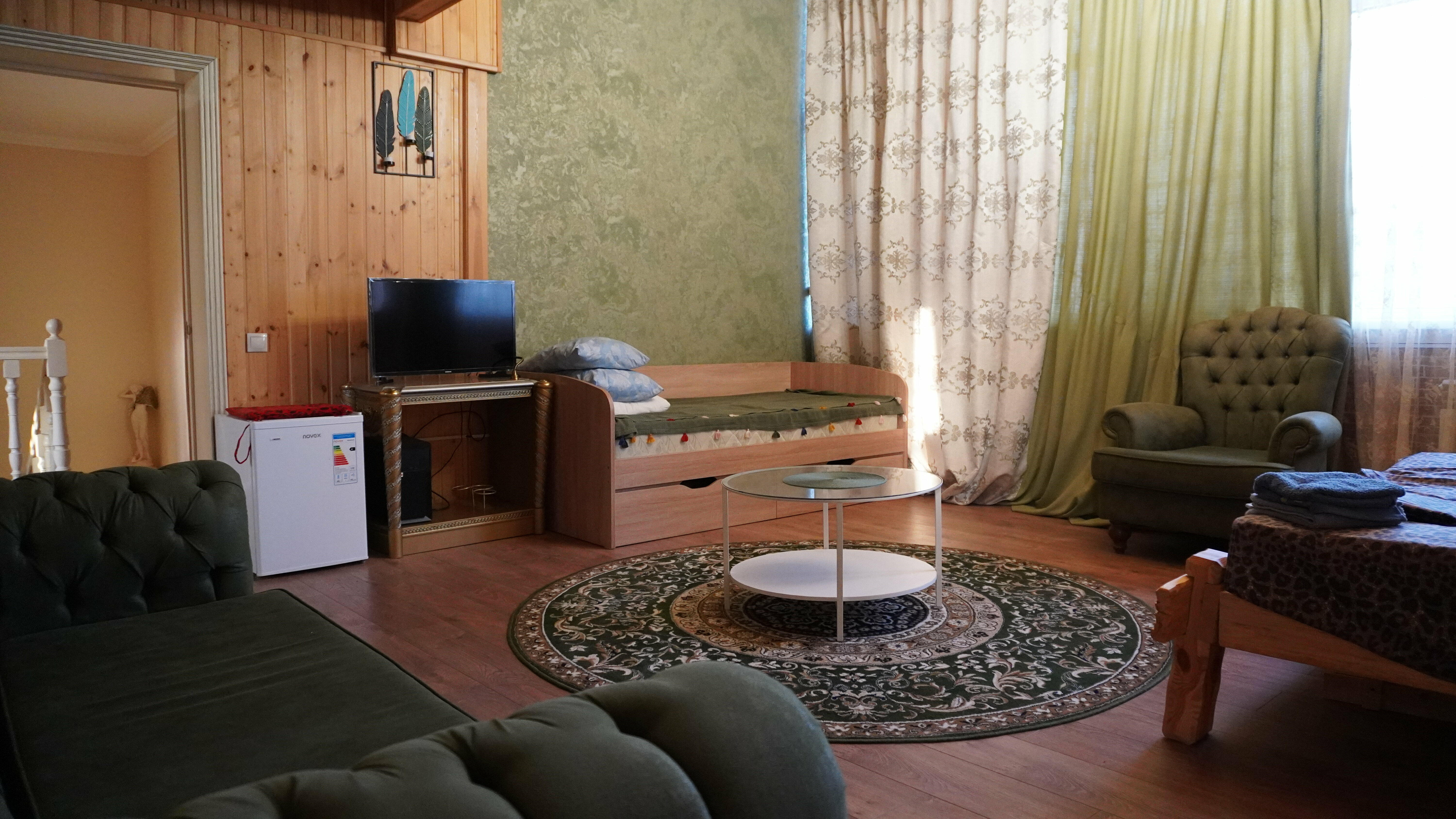 Четырехместный номер Люкс