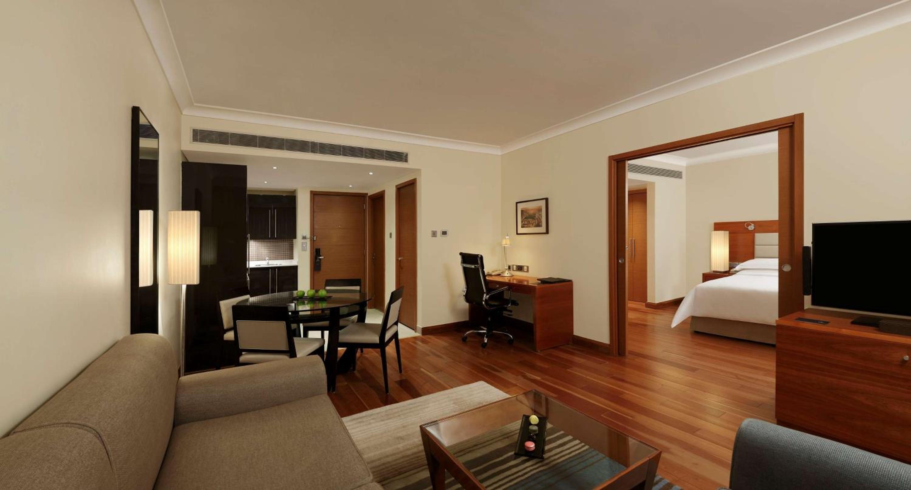 One-Bedroom King Suite with Club Lounge